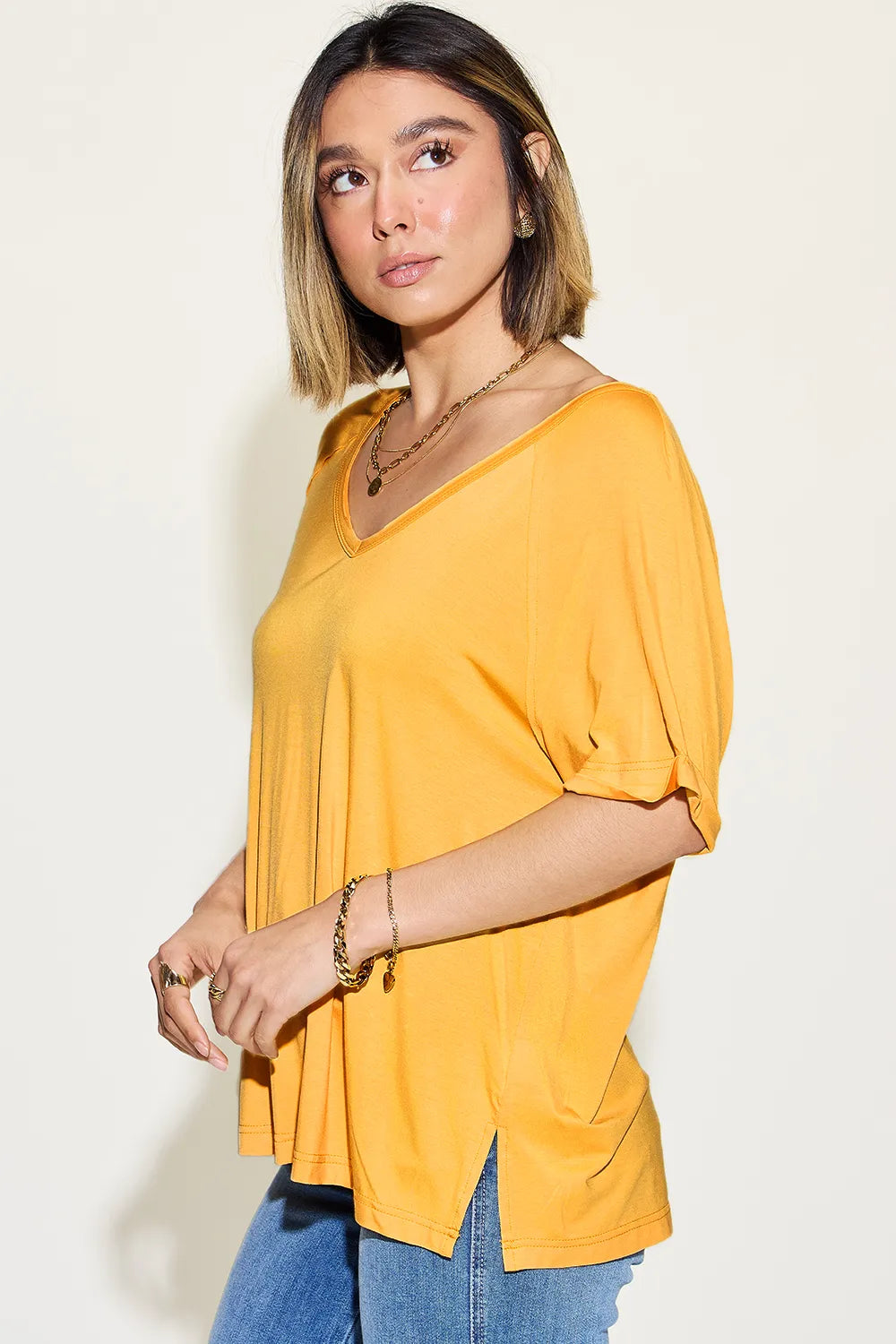 Basic Bae Full Size Bamboo Slit V-Neck Short Sleeve T-Shirt – Trendsi | ClozArt
