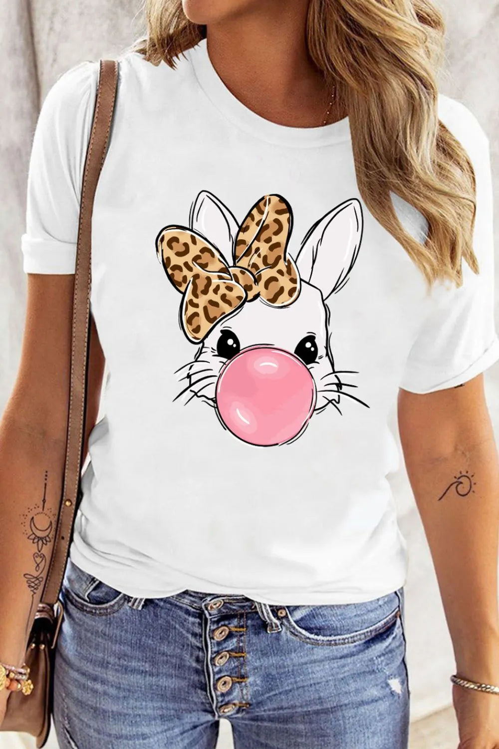 Leopard Bow Rabbit Graphic Round Neck Short Sleeve T-Shirt – Trendsi | ClozArt