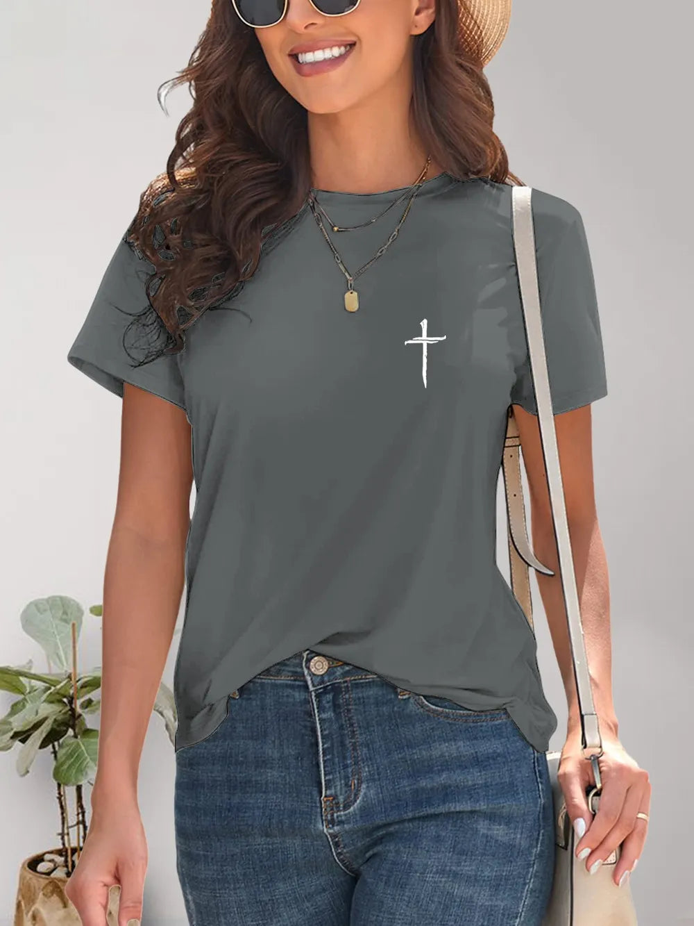 Cross Graphic Round Neck T-Shirt – Trendsi | ClozArt