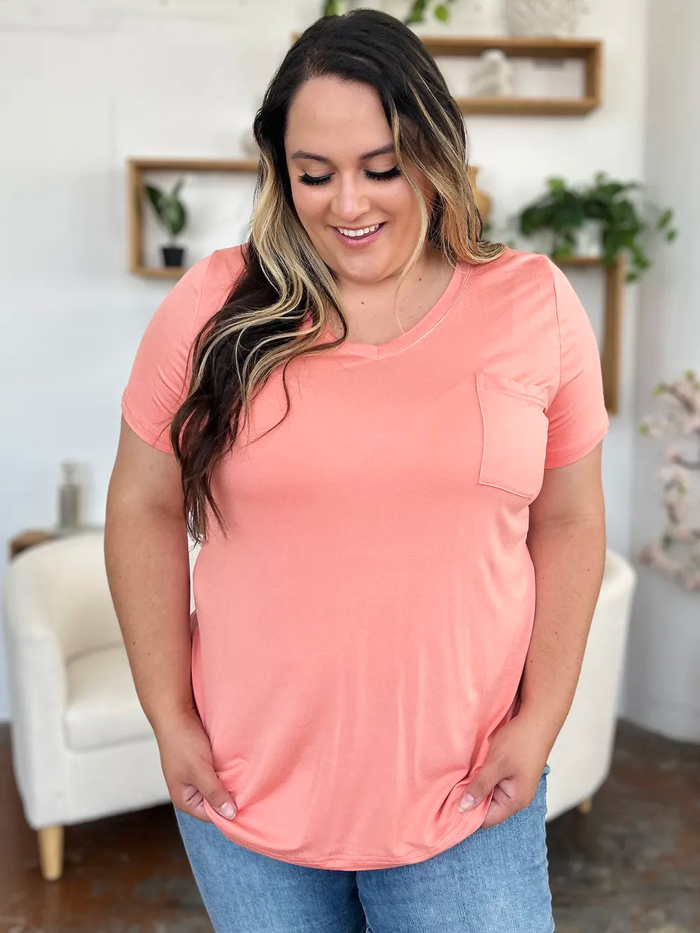 Basic Bae Bamboo Full Size V-Neck Short Sleeve T-Shirt – Trendsi | ClozArt