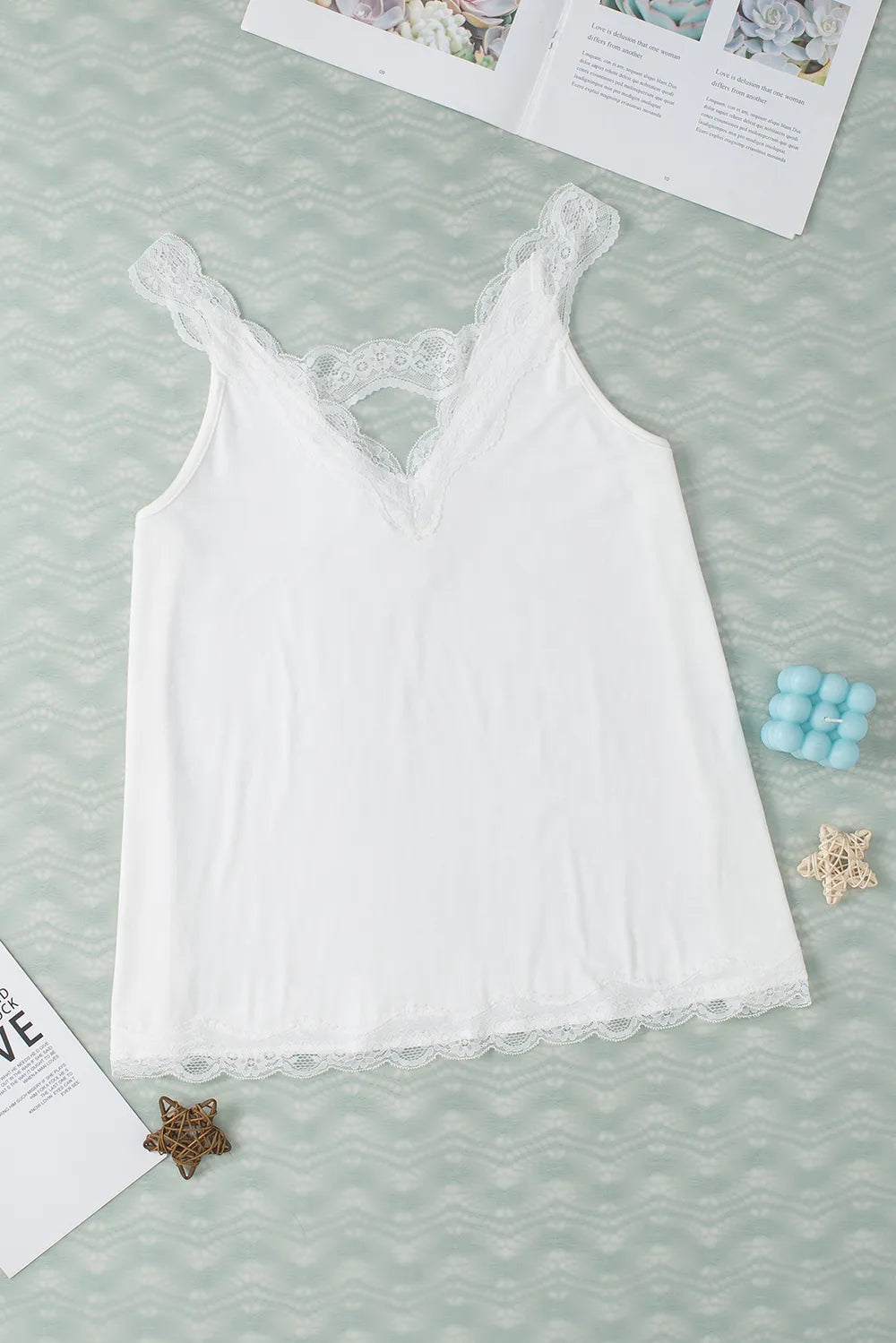 Lace Detail V-Neck Tank – Trendsi | ClozArt