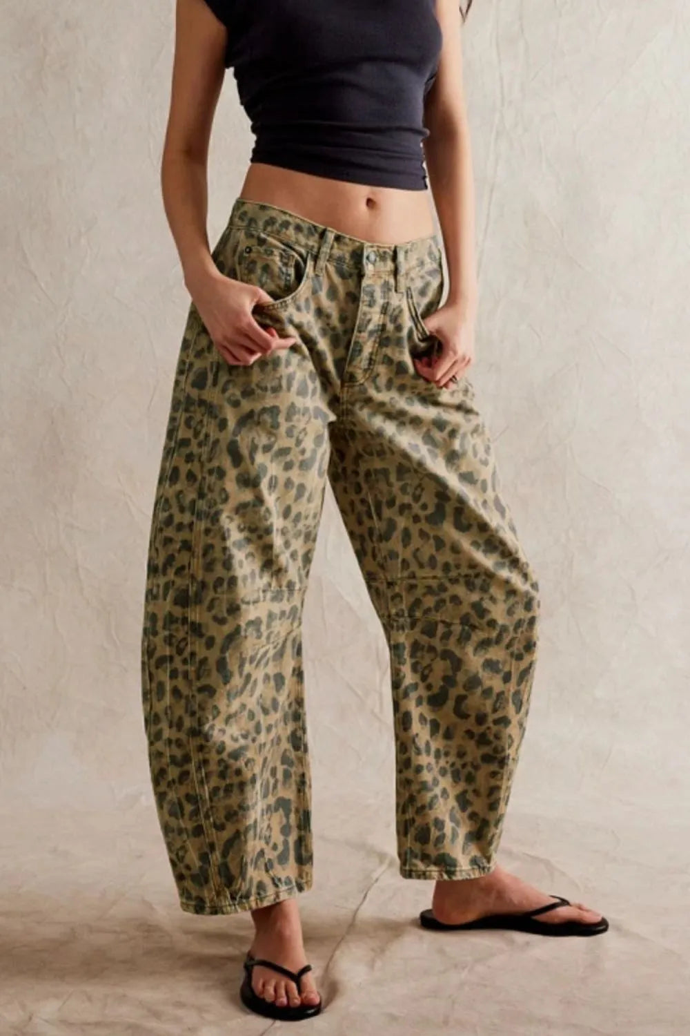 Wide Leg Jeans with Pockets – Trendsi | ClozArt