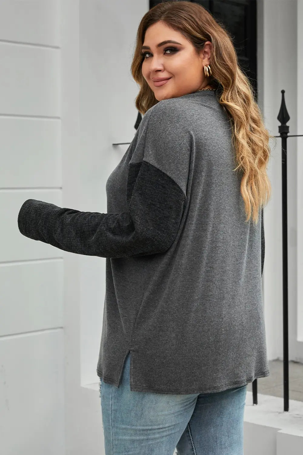 Plus Size Round Neck Long Sleeve Buttoned Blouse – Trendsi | ClozArt