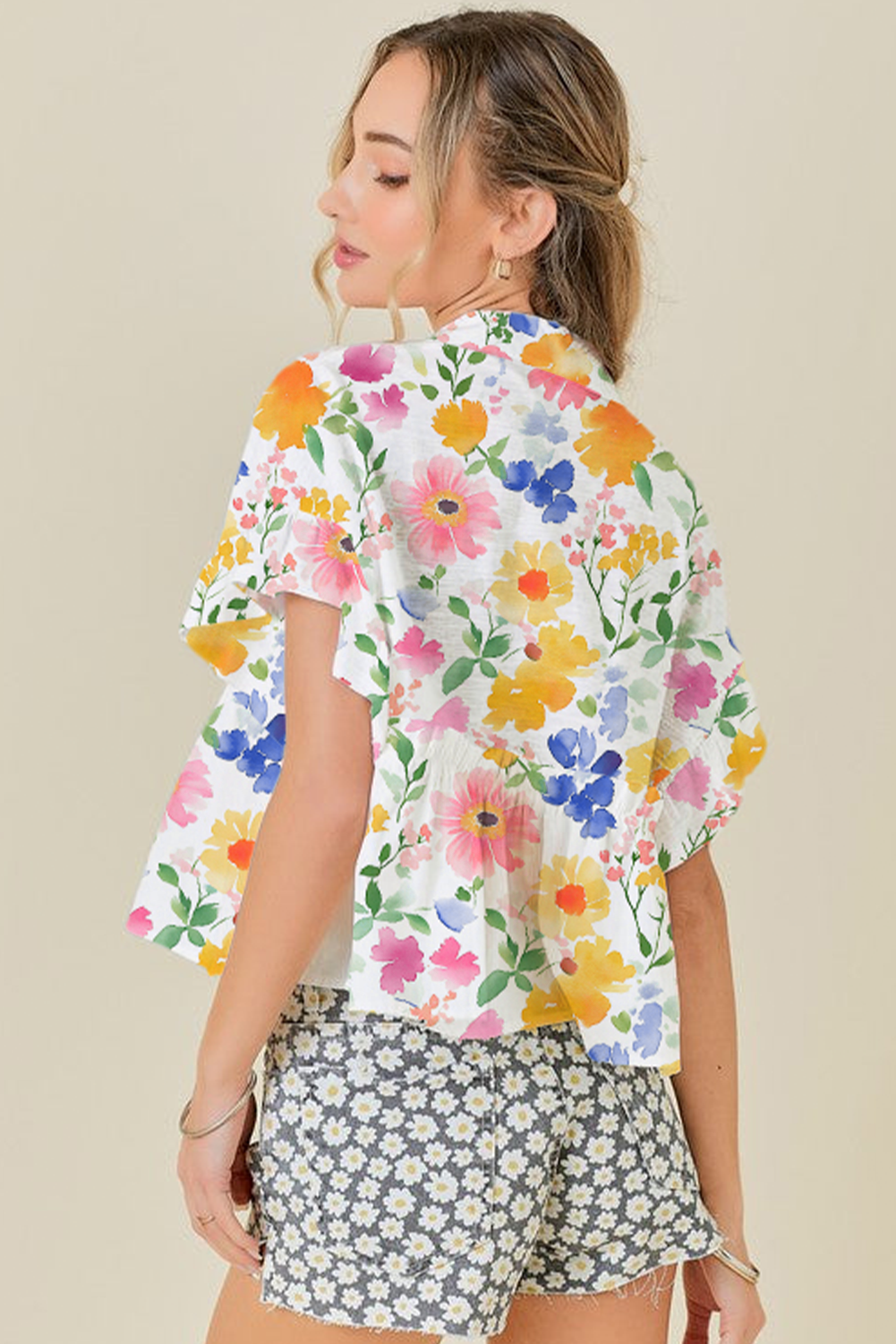 Yellow Allover Floral Print Boxy Fit V Neck Blouse – Shewin | ClozArt