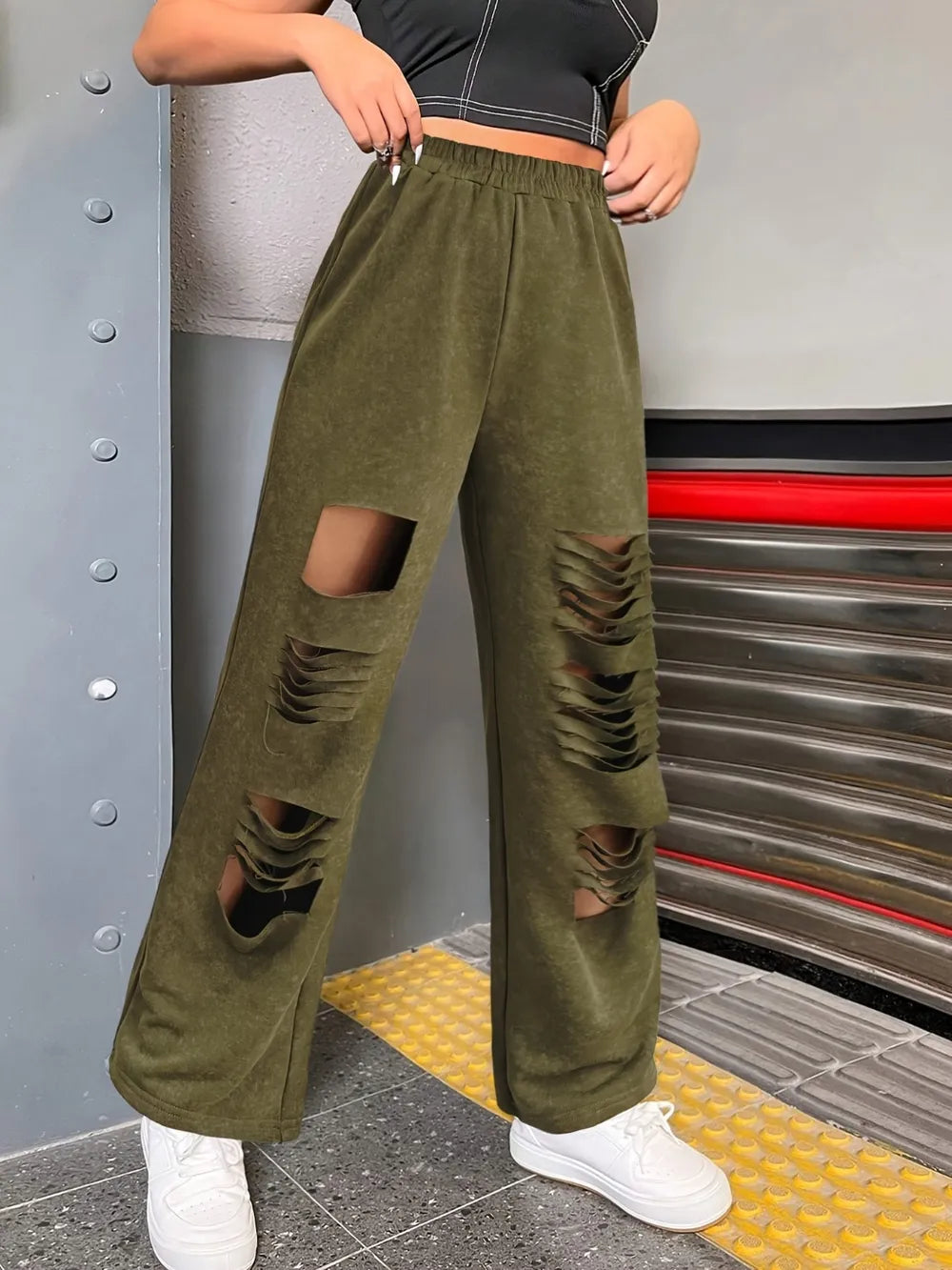 Distressed Elastic Waist Straight Leg Pants – Trendsi | ClozArt