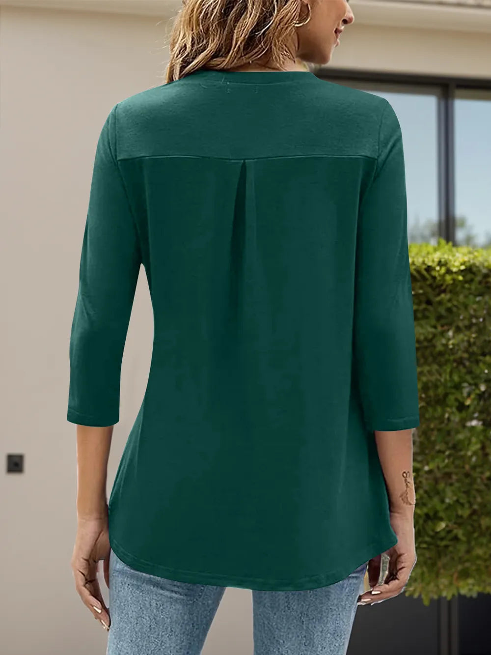 Notched Three-Quarter Sleeve T-Shirt – Trendsi | ClozArt