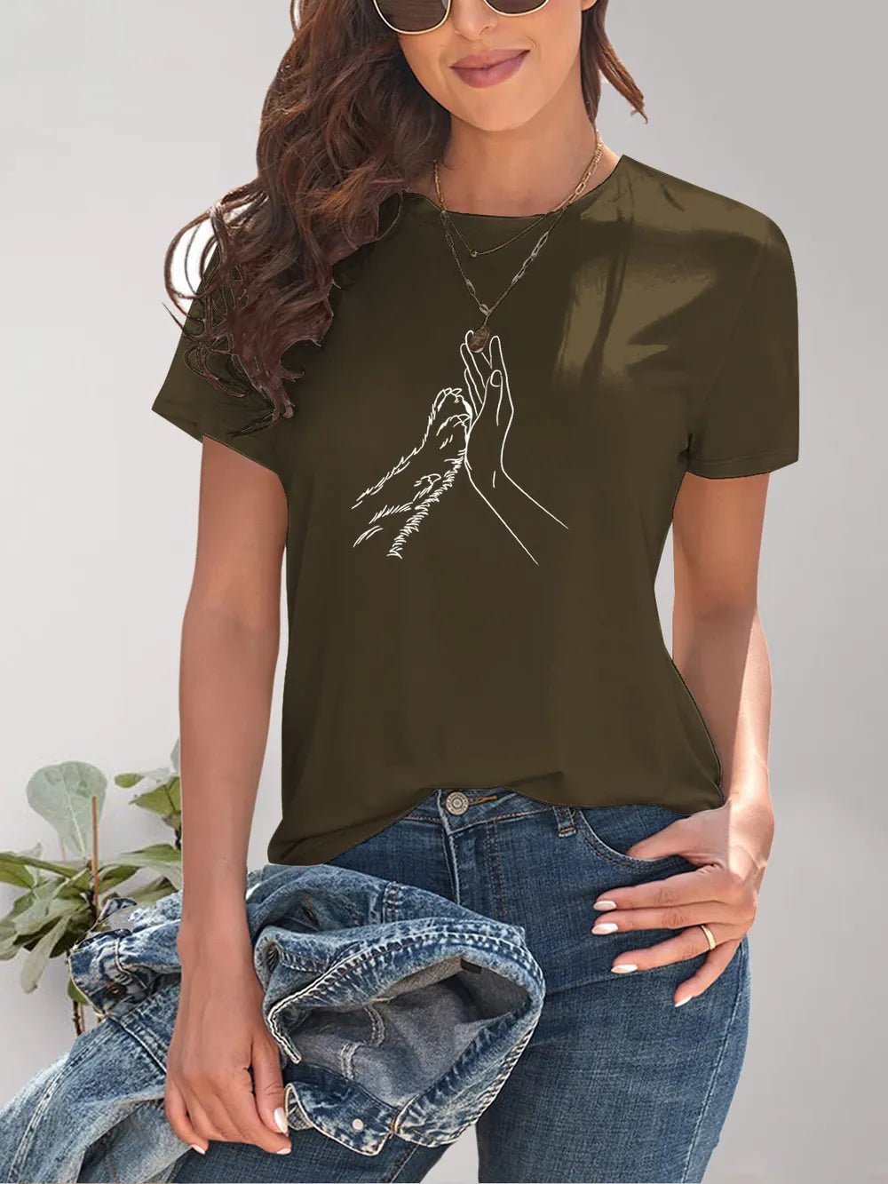 Graphic Round Neck Short Sleeve T-Shirt – Trendsi | ClozArt