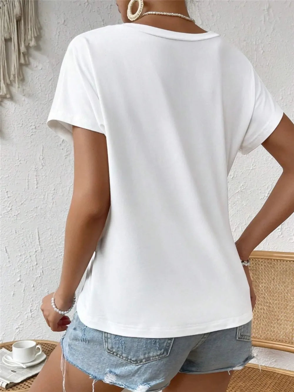 Asymmetric Hem Round Neck T-Shirt – Trendsi | ClozArt