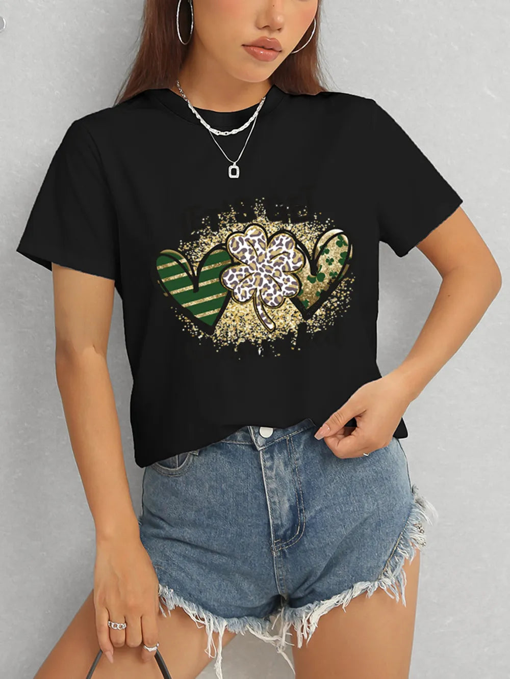 Lucky Clover Round Neck Short Sleeve T-Shirt – Trendsi | ClozArt