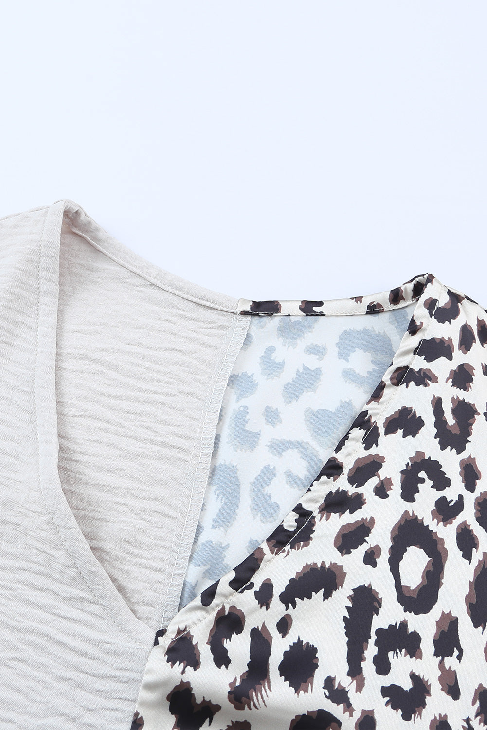 Leopard Color Block V-Neck Blouse – Trendsi | ClozArt