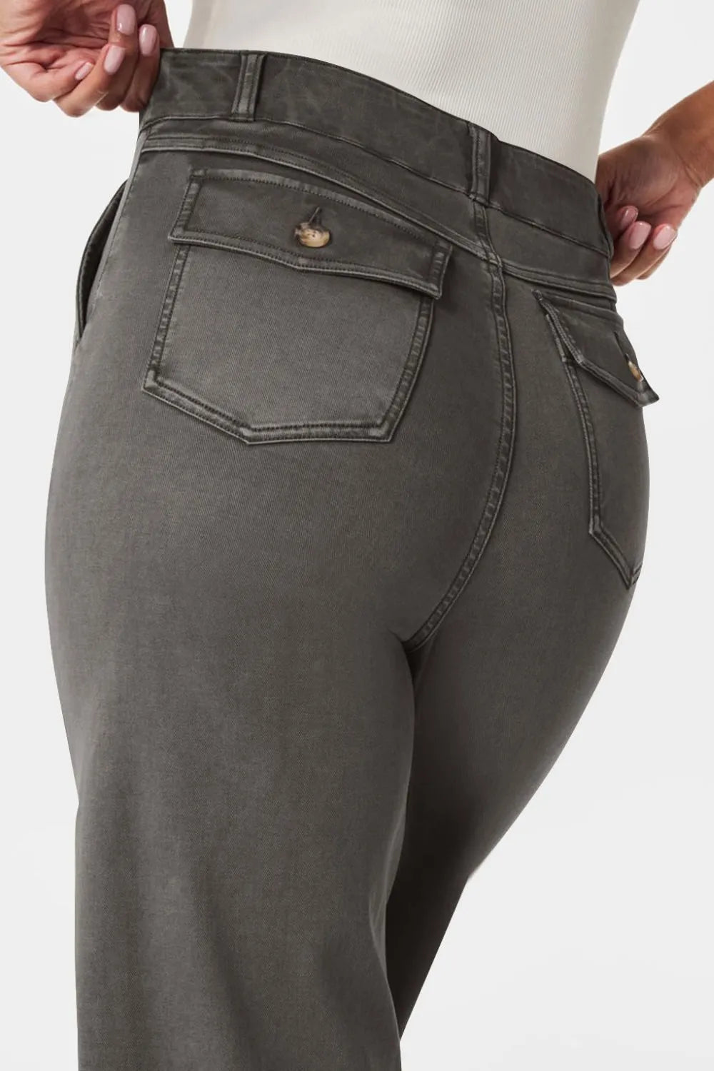 High Waist Jeans with Pockets – Trendsi | ClozArt