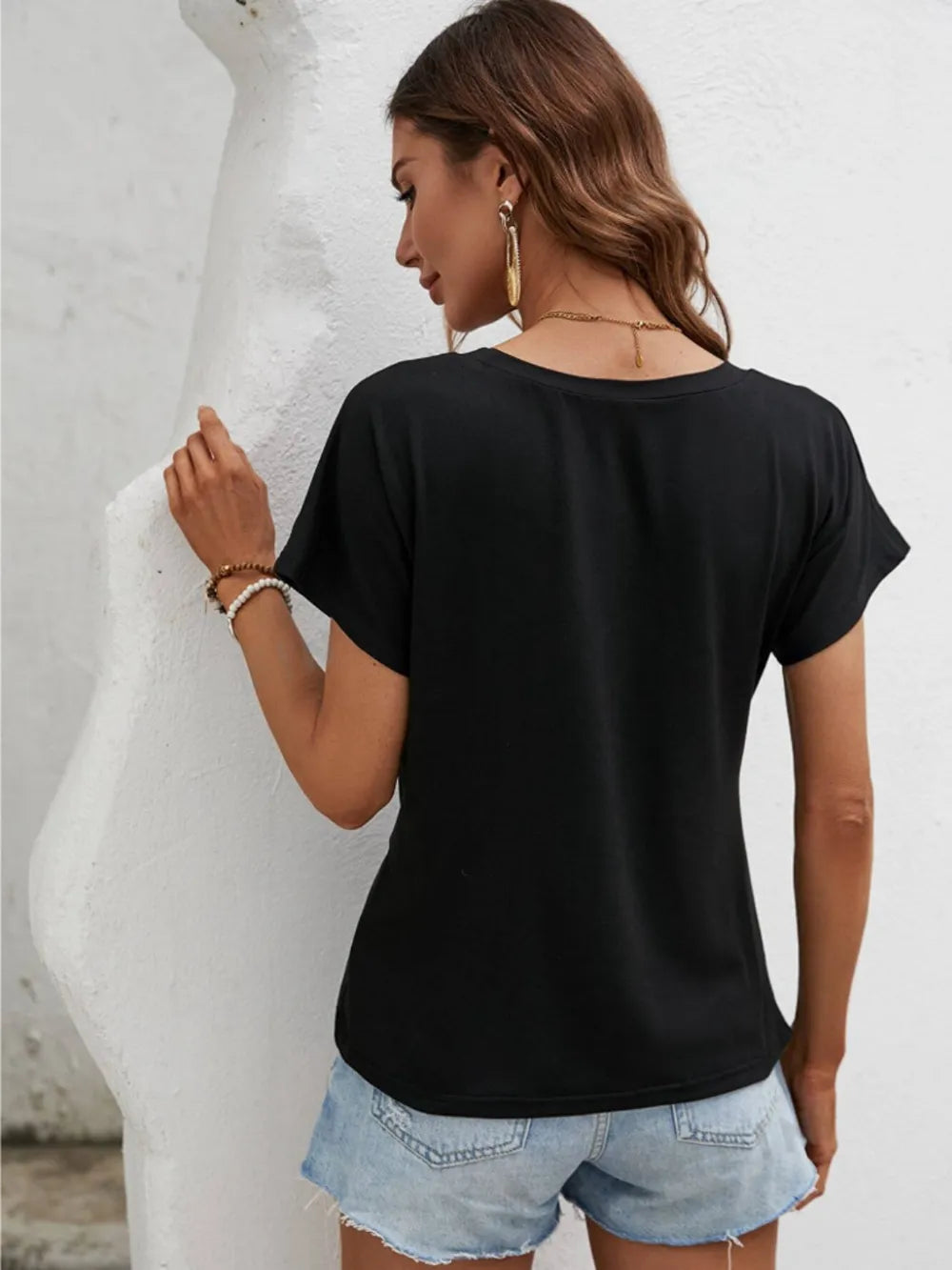 Asymmetric Hem Round Neck T-Shirt – Trendsi | ClozArt