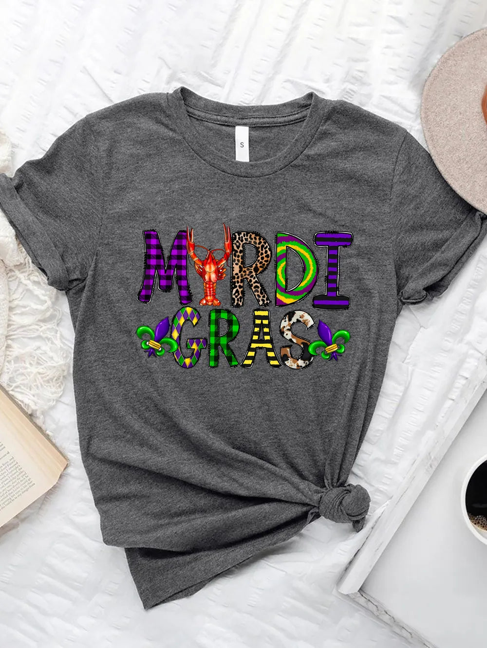 MARDI GRAS Round Neck Short Sleeve T-Shirt – Trendsi | ClozArt