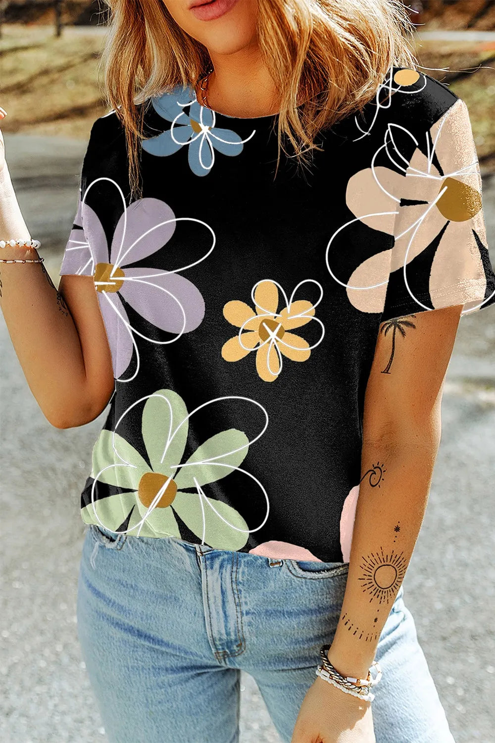 Flower Round Neck Short Sleeve T-Shirt – Trendsi | ClozArt