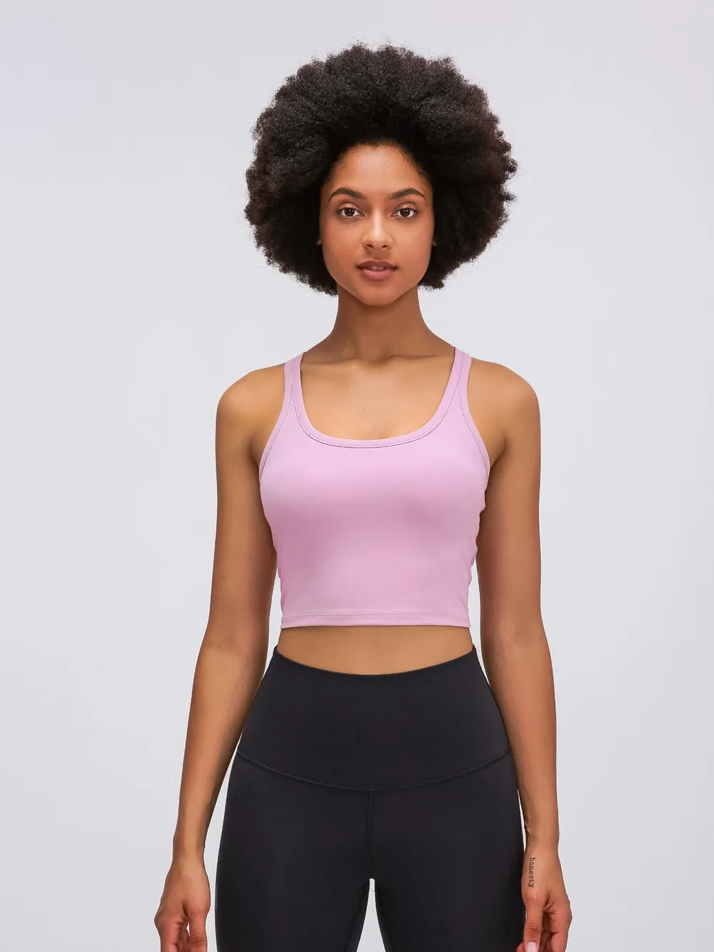 Millennia Scoop Neck Active Tank with Detachable Chest Pads – Trendsi | ClozArt
