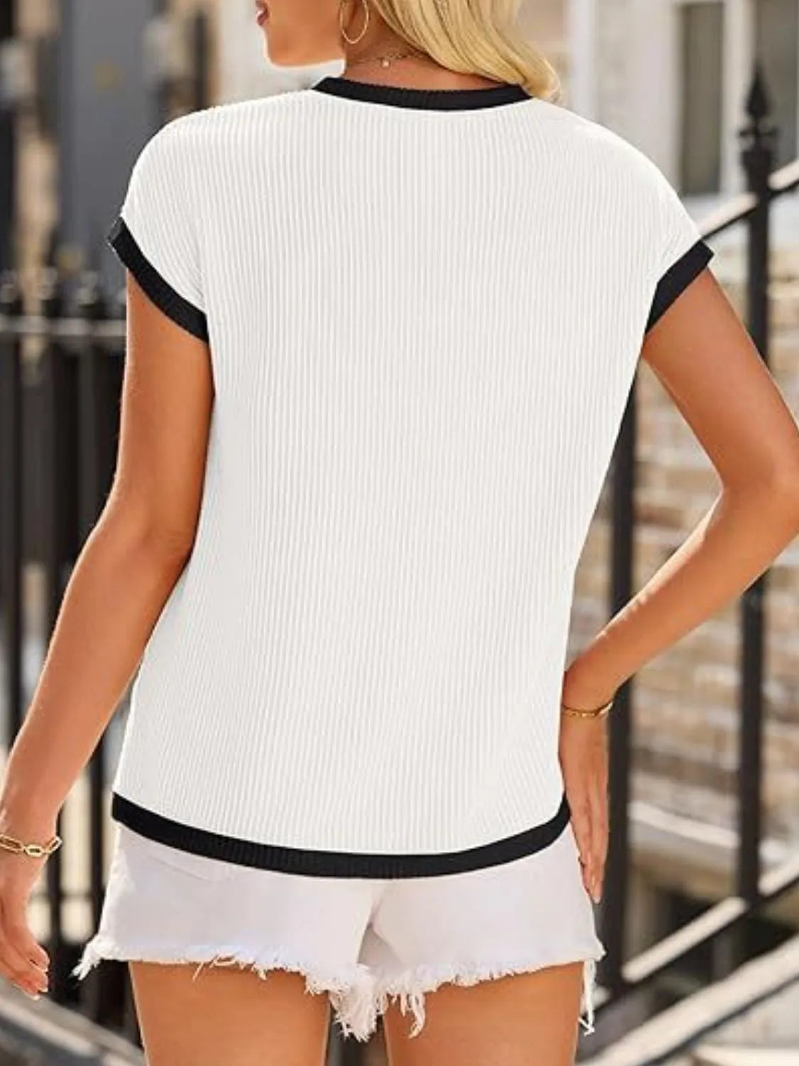 Contrast Trim Round Neck Cap Sleeve Top – Trendsi | ClozArt