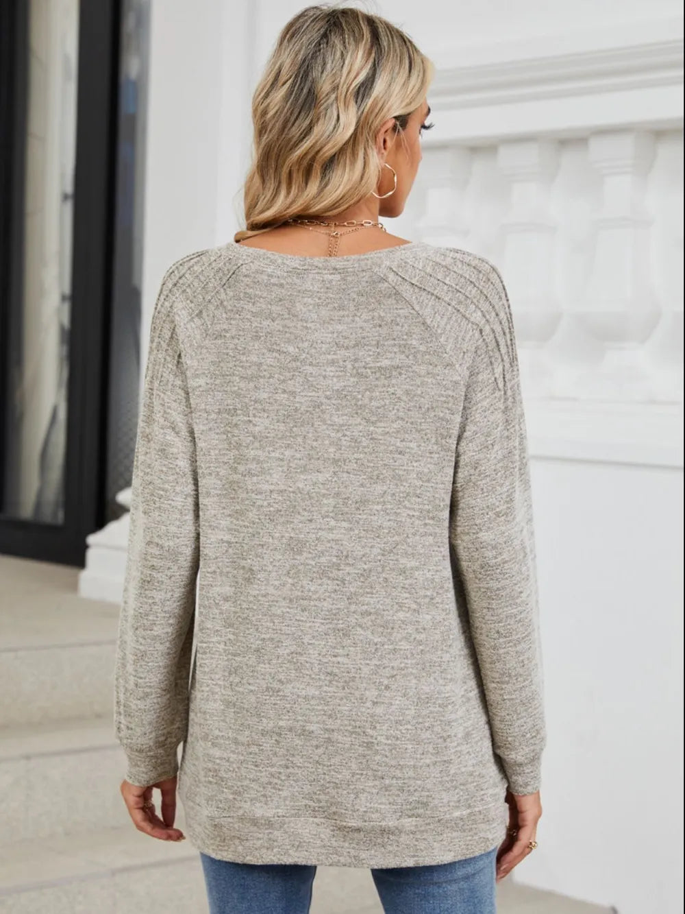 Round Neck Long Sleeve T-Shirt – Trendsi | ClozArt