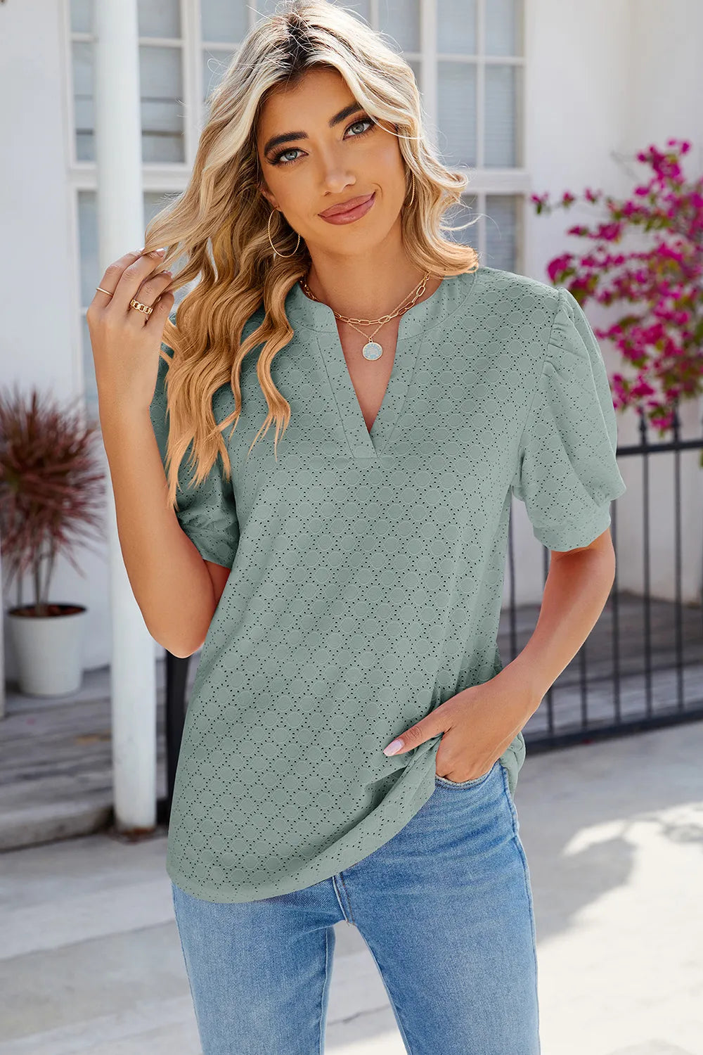 Eyelet Notched Puff Sleeve T-Shirt – Trendsi | ClozArt