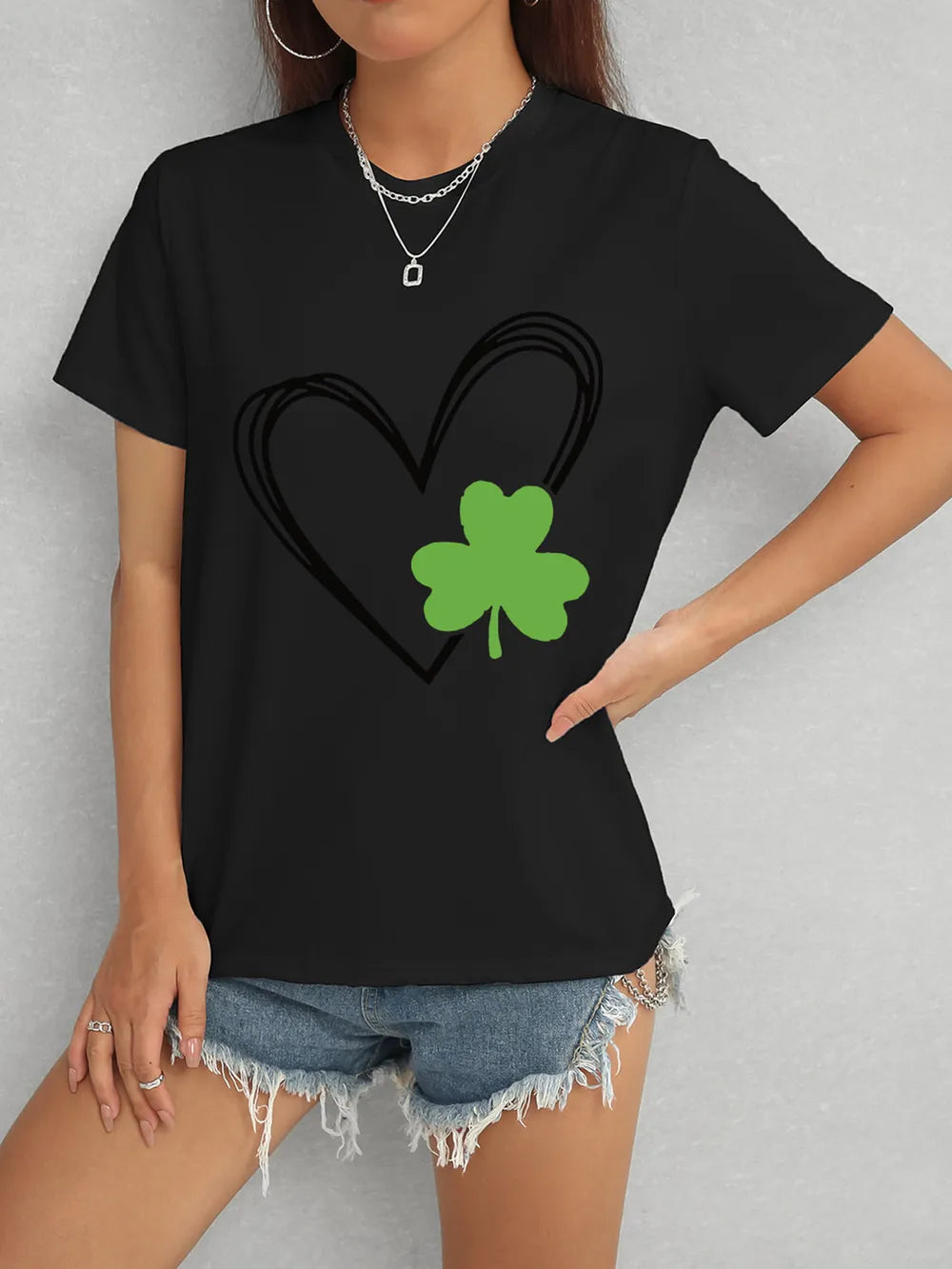 Heart Lucky Clover Short Sleeve T-Shirt – Trendsi | ClozArt