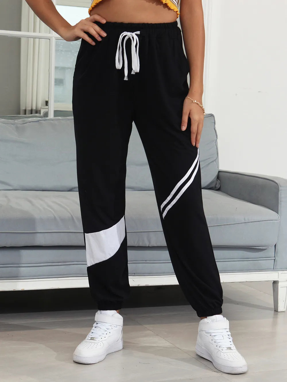 Drawstring Contrast Joggers with Pockets – Trendsi | ClozArt