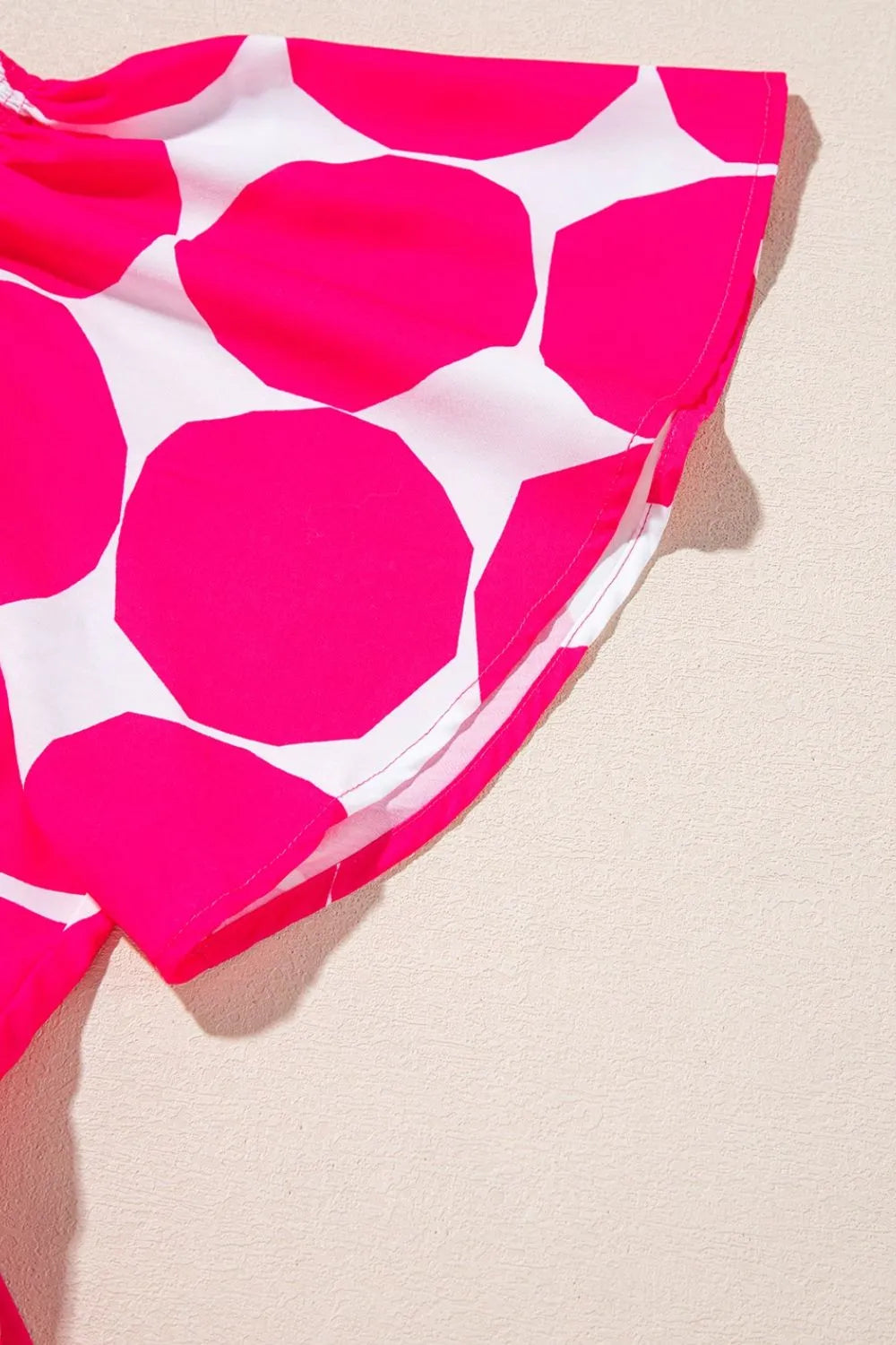 Contrast Notched Flutter Sleeve Dress – Trendsi | ClozArt