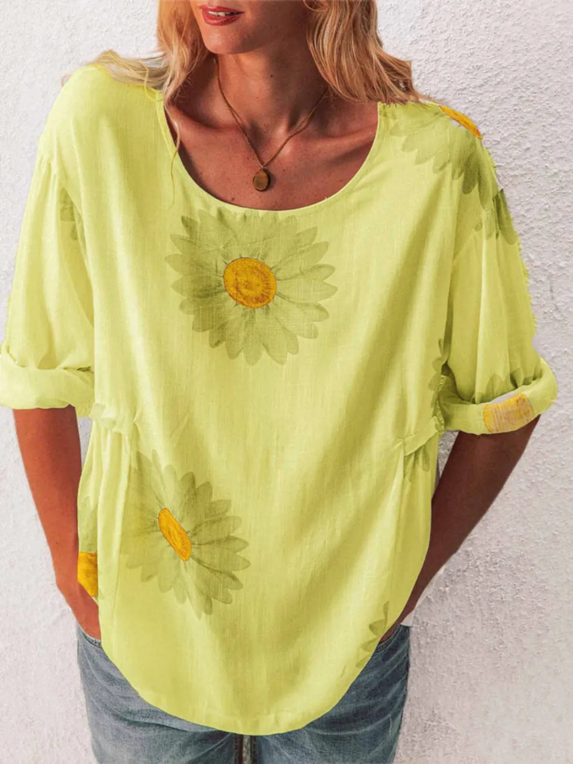 Full Size Flower Round Neck Half Sleeve T-Shirt Plus Size – Trendsi | ClozArt