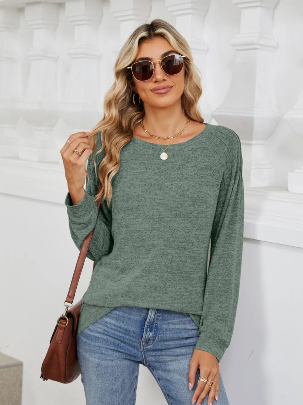 Round Neck Long Sleeve T-Shirt – Trendsi | ClozArt
