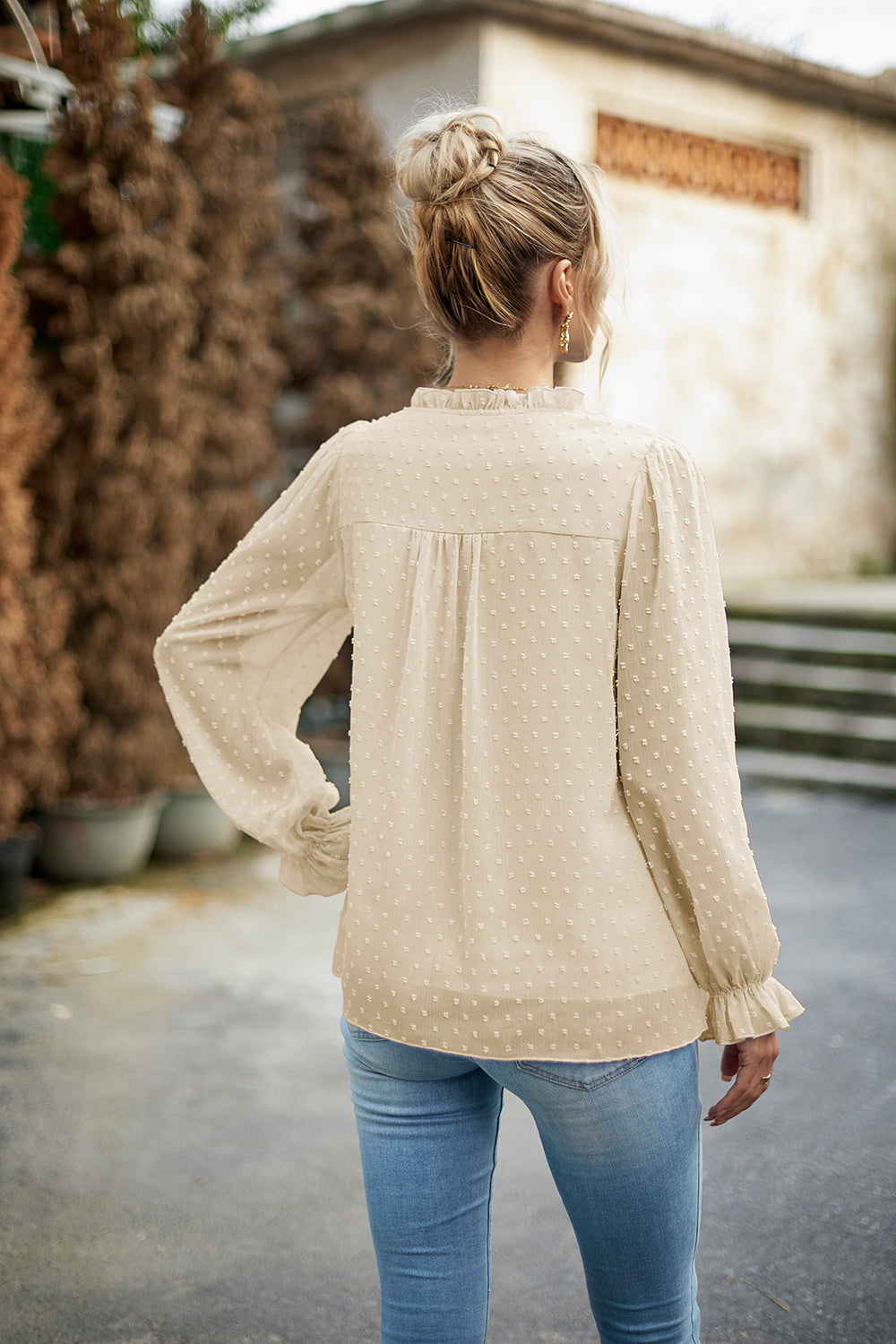 Devine Swiss Dot Smocked Shoulder Blouse – Trendsi | ClozArt