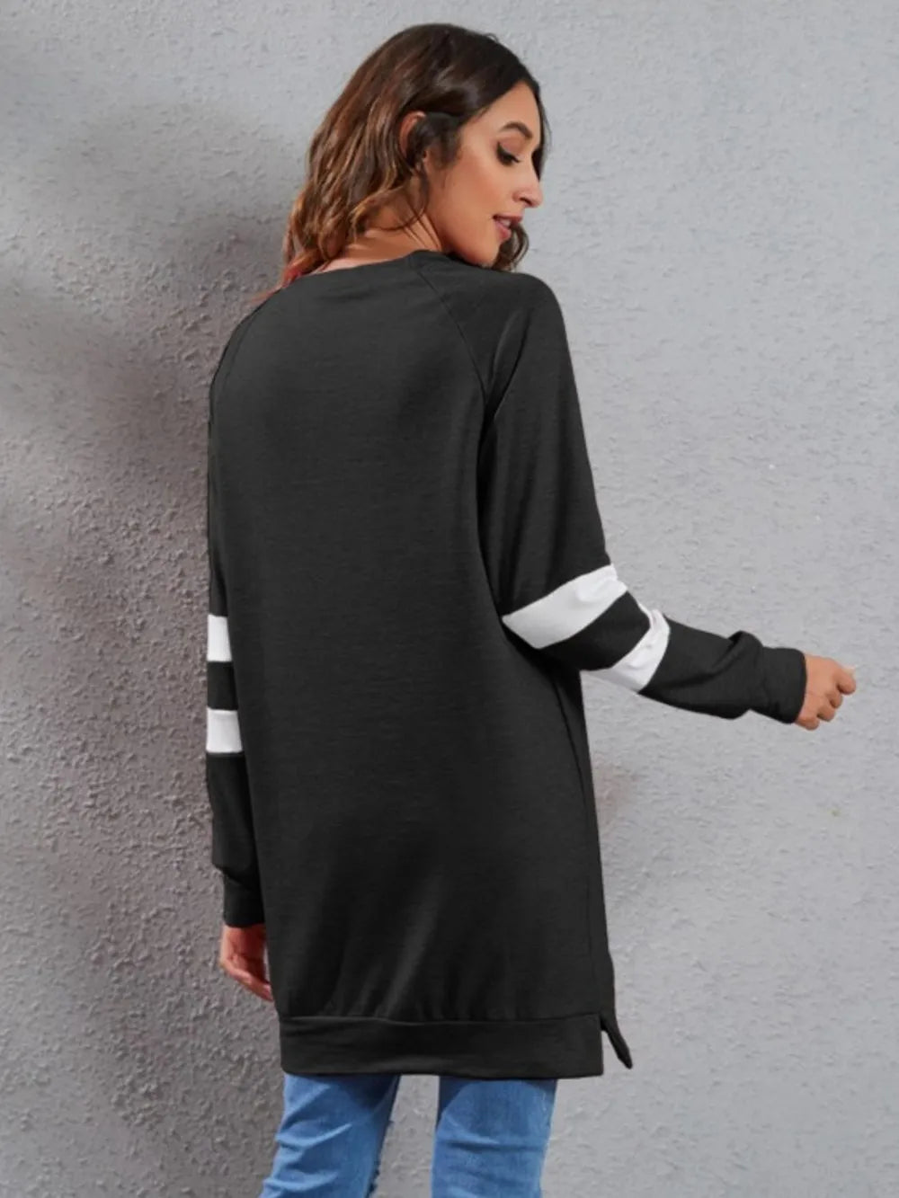 Full Size Striped Round Neck Long Sleeve T-Shirt – Trendsi | ClozArt