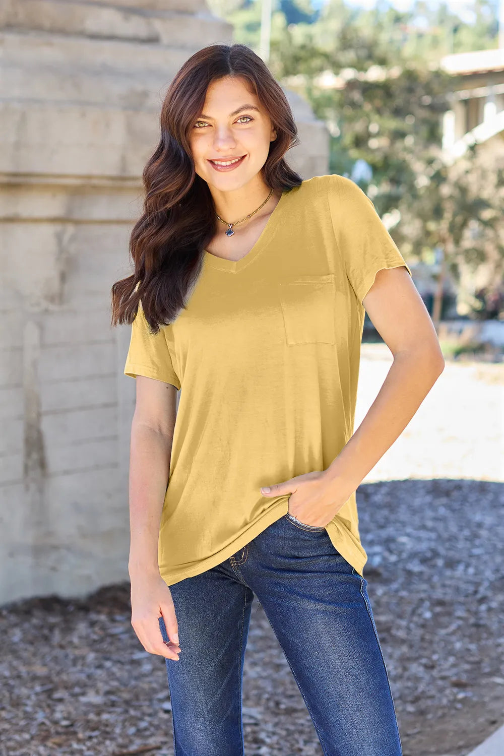 Basic Bae Bamboo Full Size V-Neck Short Sleeve T-Shirt – Trendsi | ClozArt