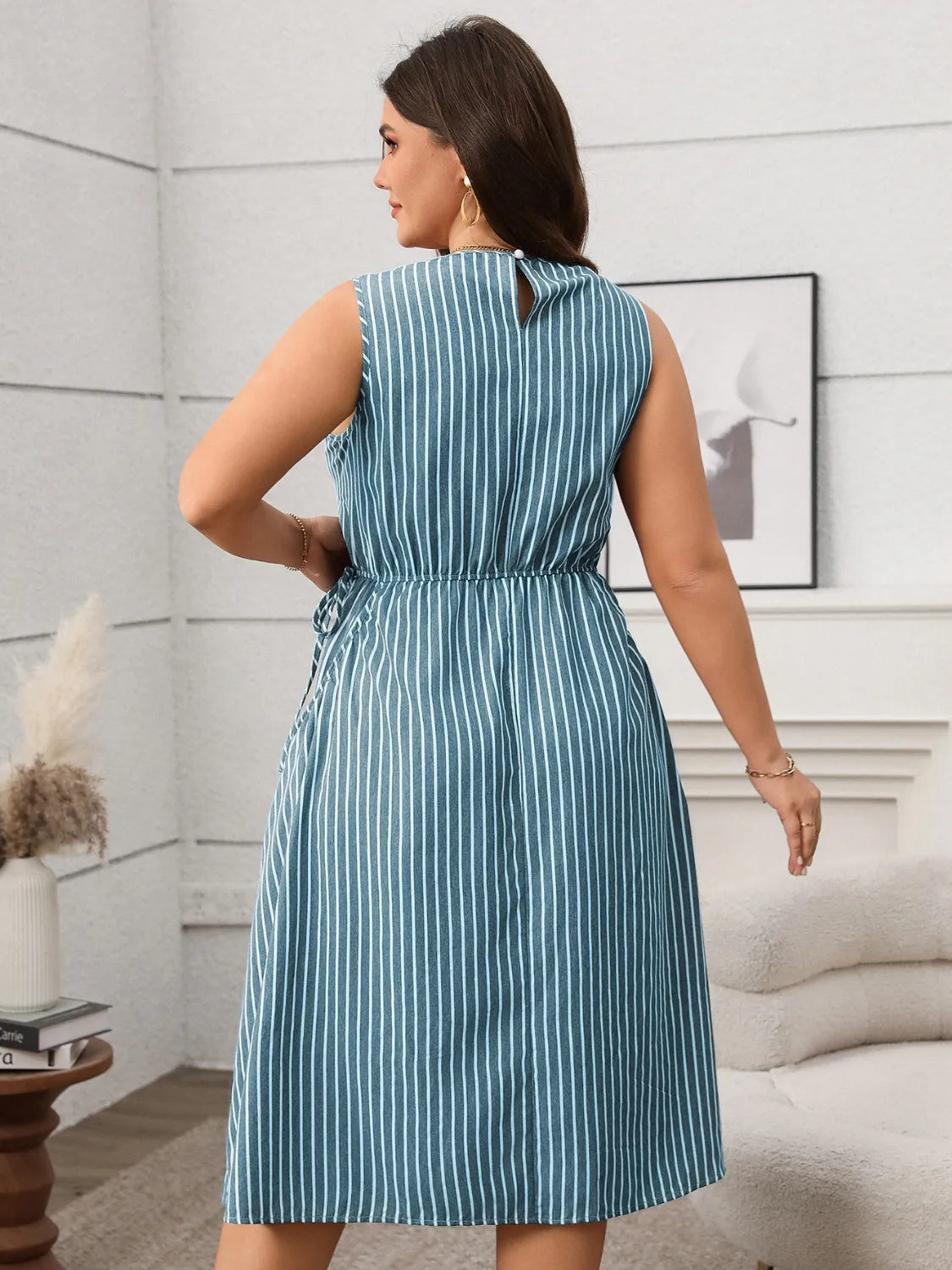 Plus Size Striped Round Neck Sleeveless Dress – Trendsi | ClozArt