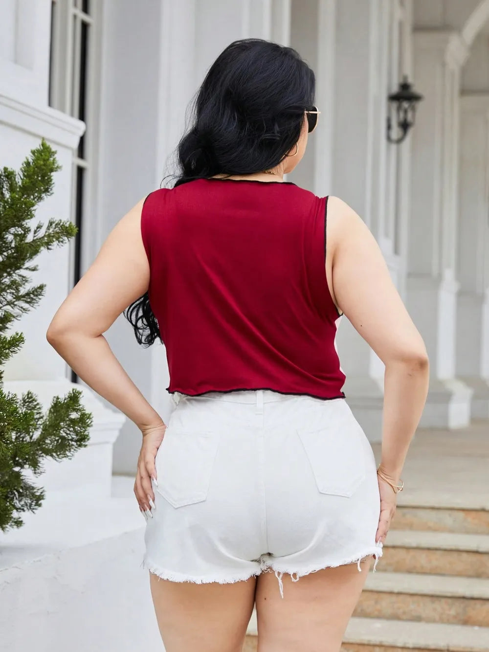 Plus Size Contrast Round Neck Tank – Trendsi | ClozArt