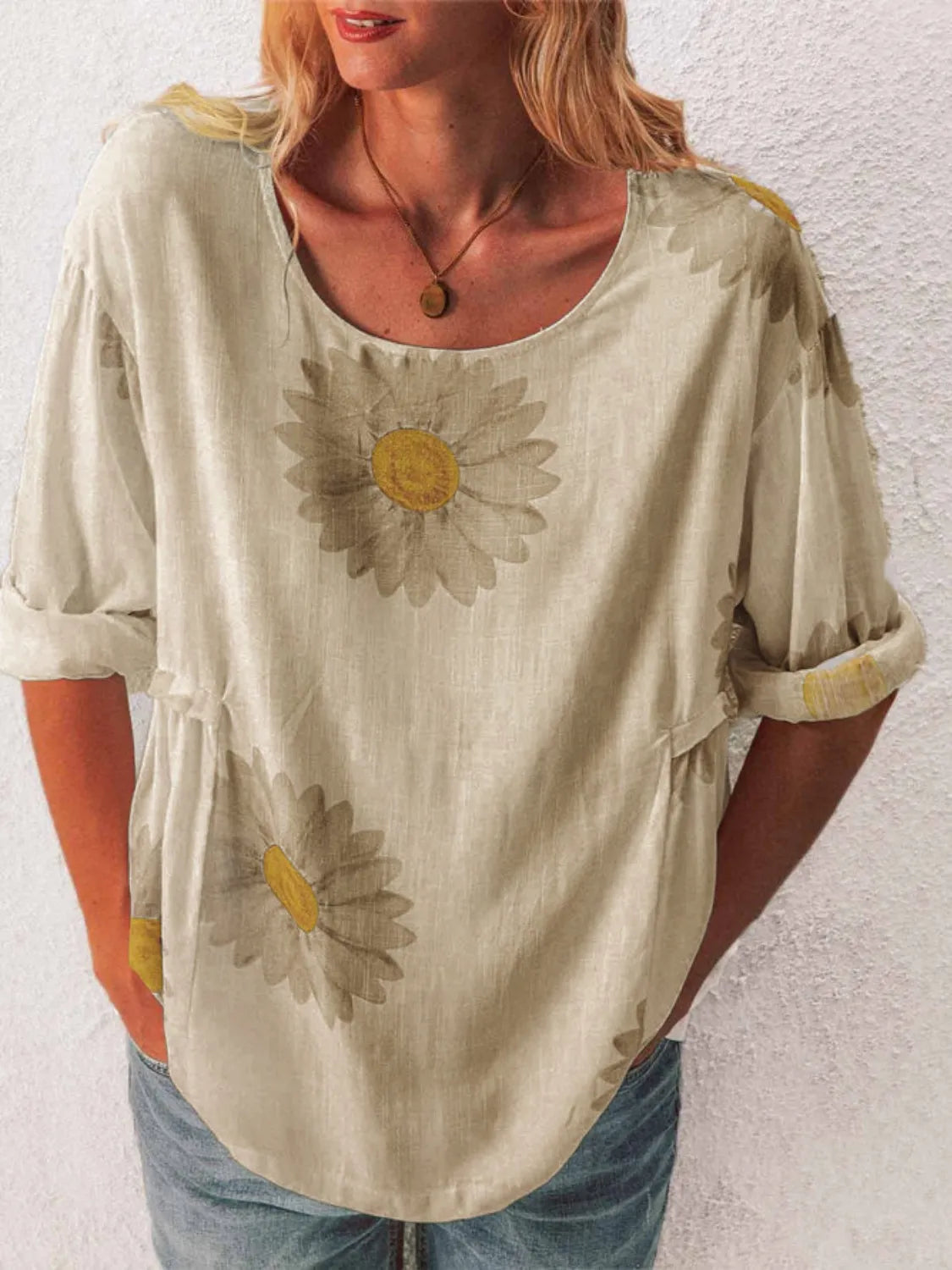 Full Size Flower Round Neck Half Sleeve T-Shirt Plus Size – Trendsi | ClozArt