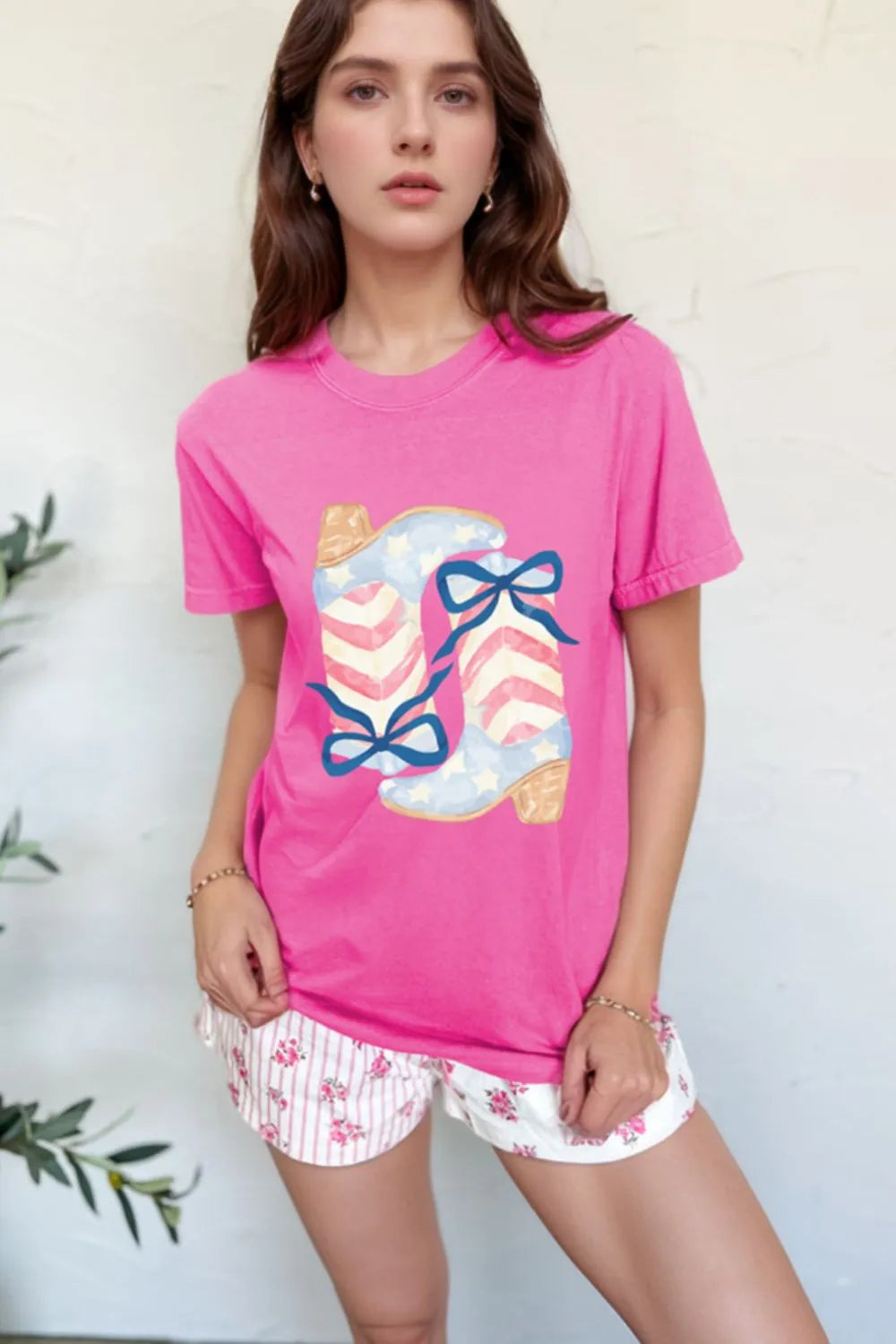 Graphic Round Neck Short Sleeve T-Shirt – Trendsi | ClozArt