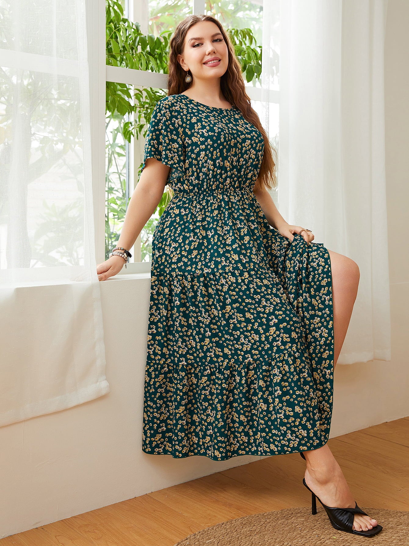 Honey Plus Size Floral Round Neck Short Sleeve Midi Dress – Trendsi | ClozArt