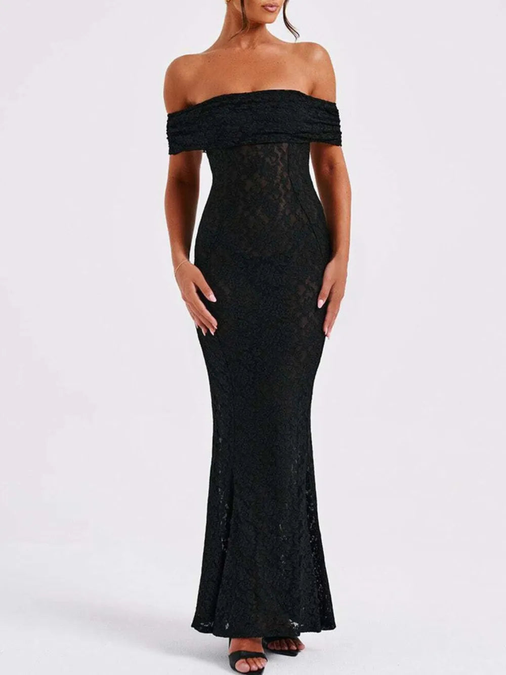 Devine Backless Lace Off-Shoulder Maxi Dress – Trendsi | ClozArt