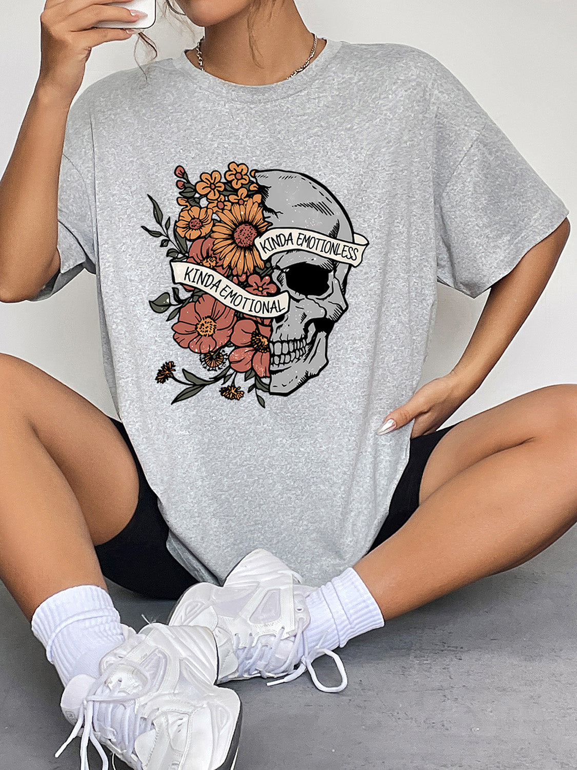 Round Neck Short Sleeve Graphic T-Shirt – Trendsi | ClozArt