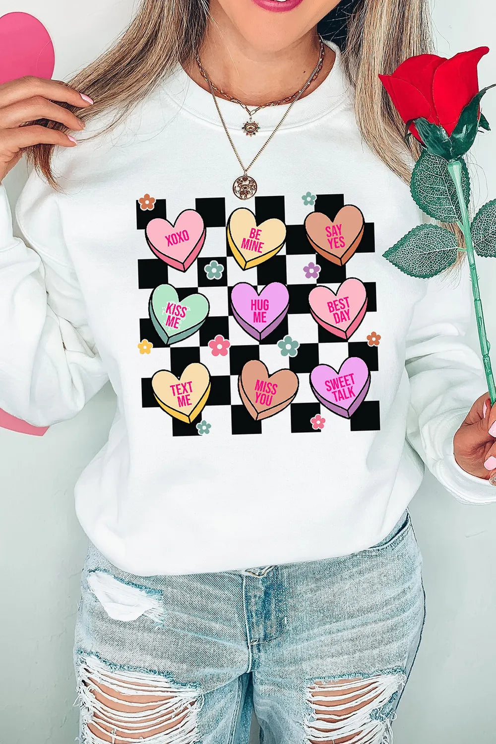Valentine's Day Checkered Heart Long Sleeve Sweatshirt – Trendsi | ClozArt