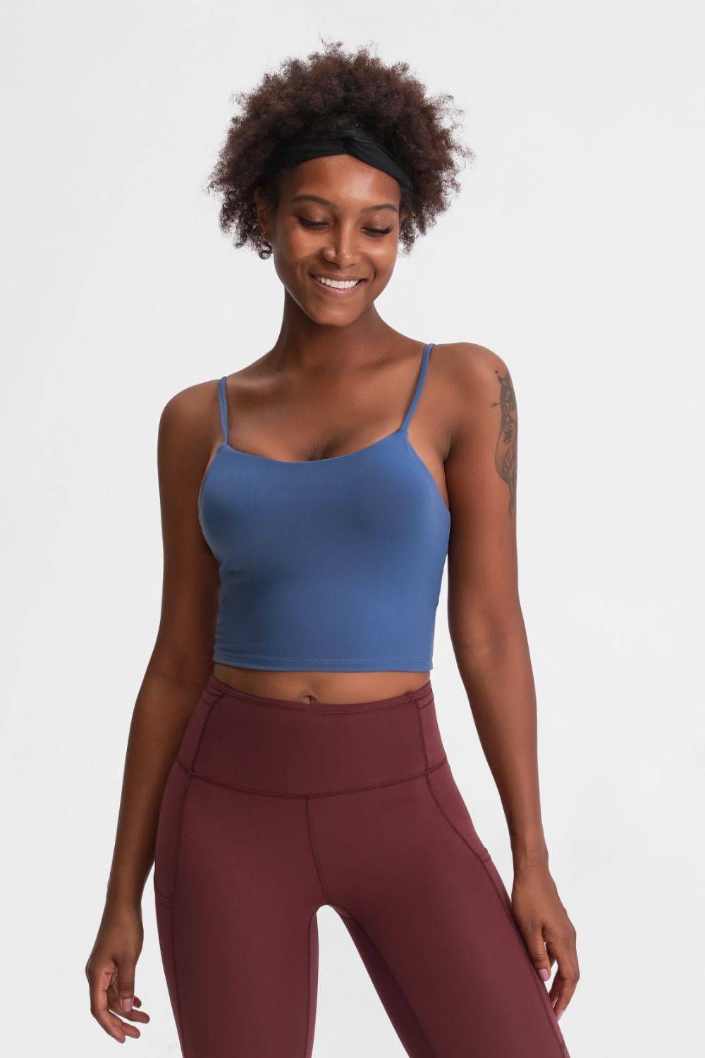 Millennia Feel Like Skin Scoop Neck Sports Cami – Trendsi | ClozArt