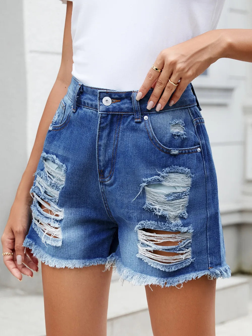 Distressed Raw Hem Denim Shorts – Trendsi | ClozArt
