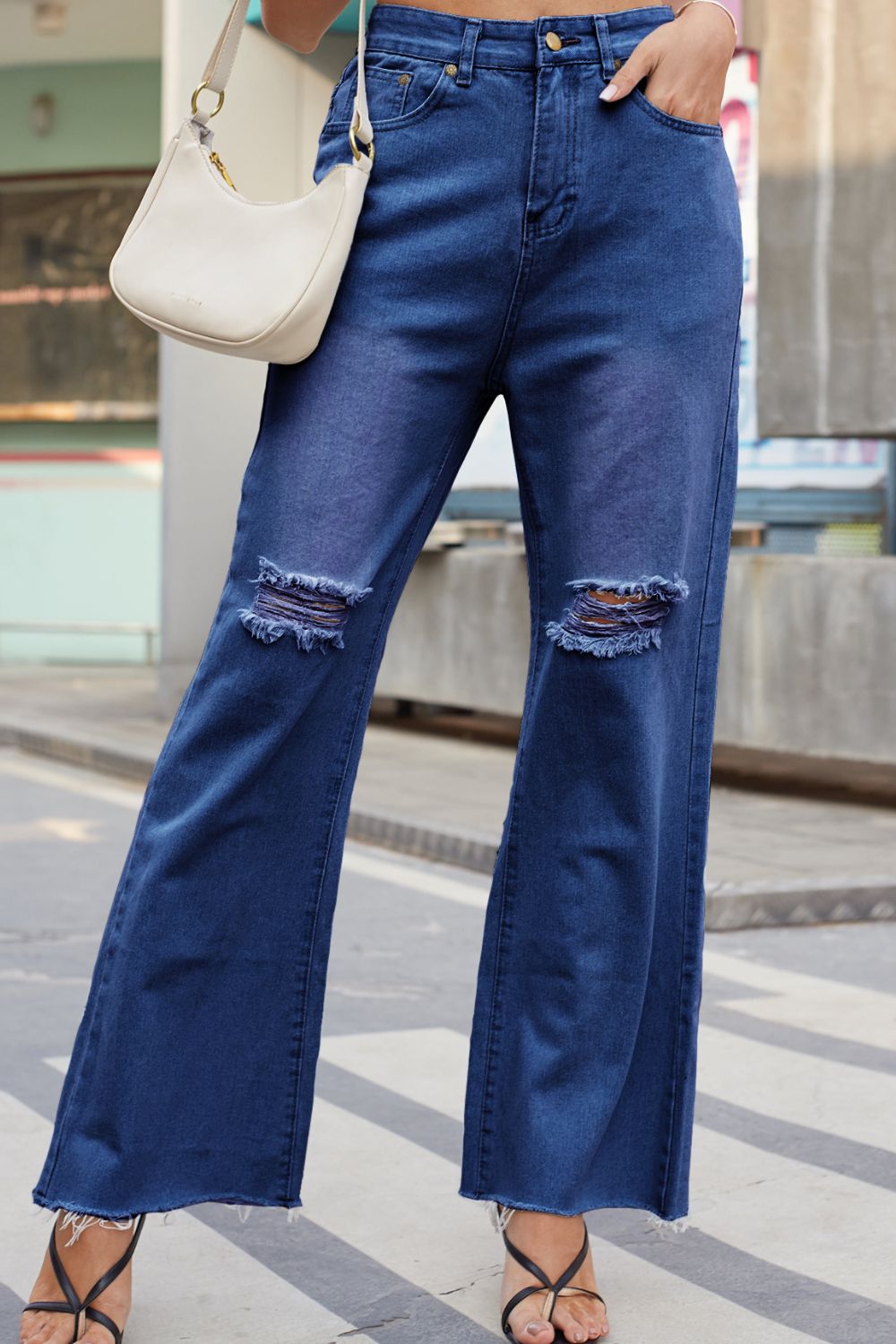 Distressed Buttoned Loose Fit Jeans – Trendsi | ClozArt