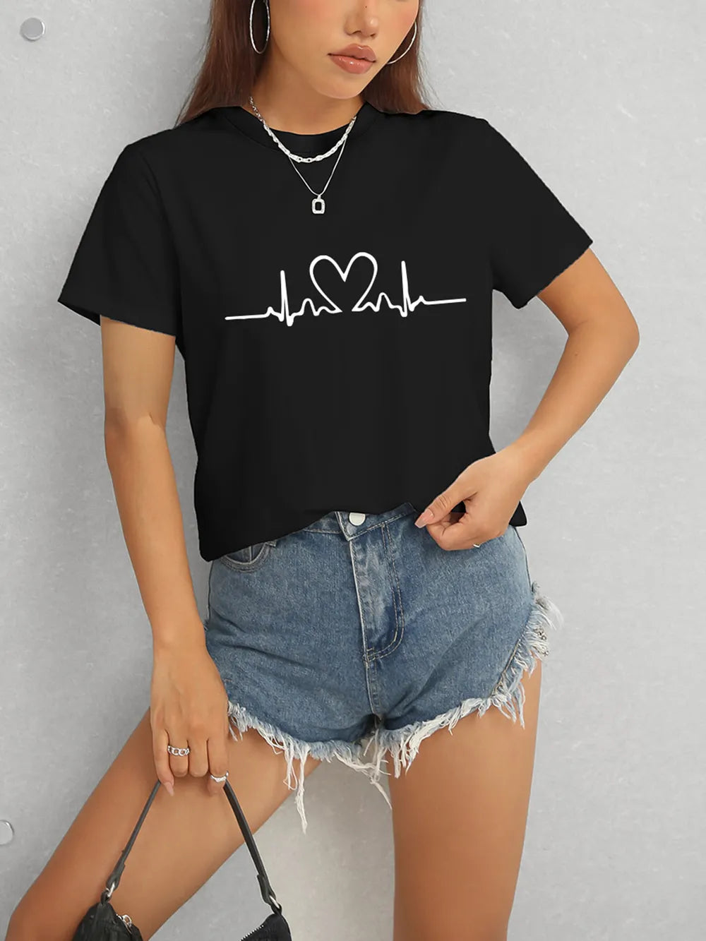 Heart Round Neck Short Sleeve T-Shirt – Trendsi | ClozArt