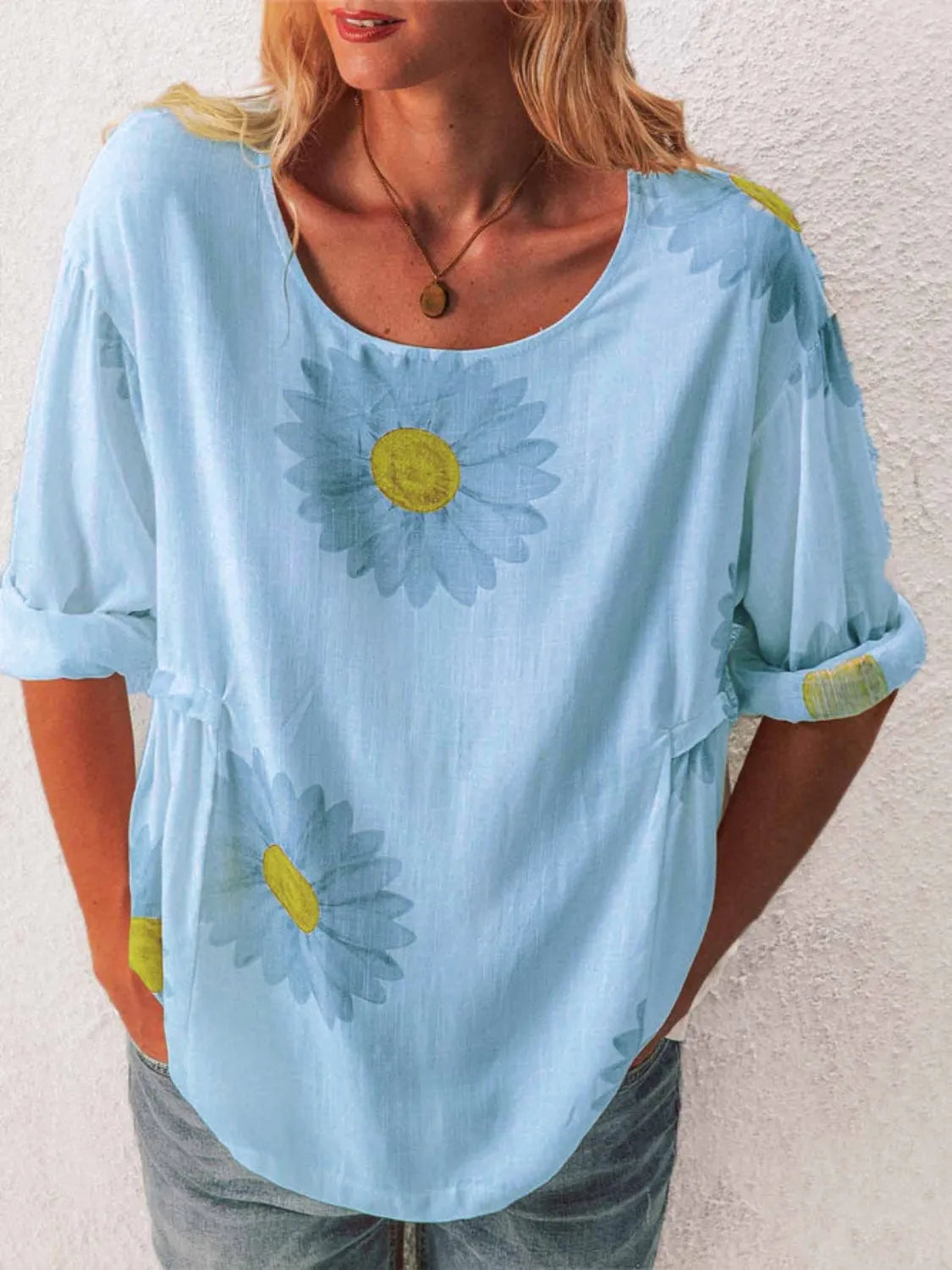 Full Size Flower Round Neck Half Sleeve T-Shirt Plus Size – Trendsi | ClozArt