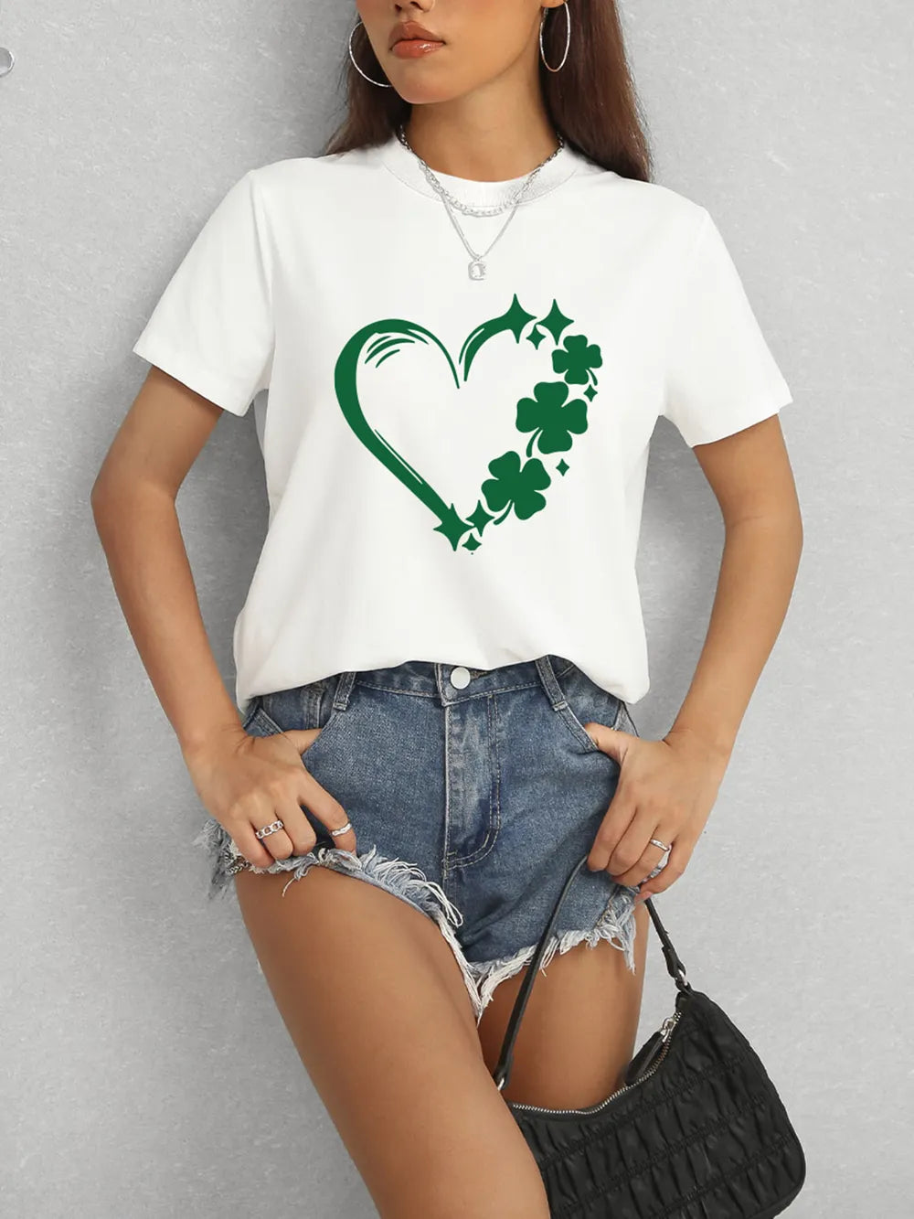 Heart Lucky Clover Round Neck Short Sleeve T-Shirt – Trendsi | ClozArt