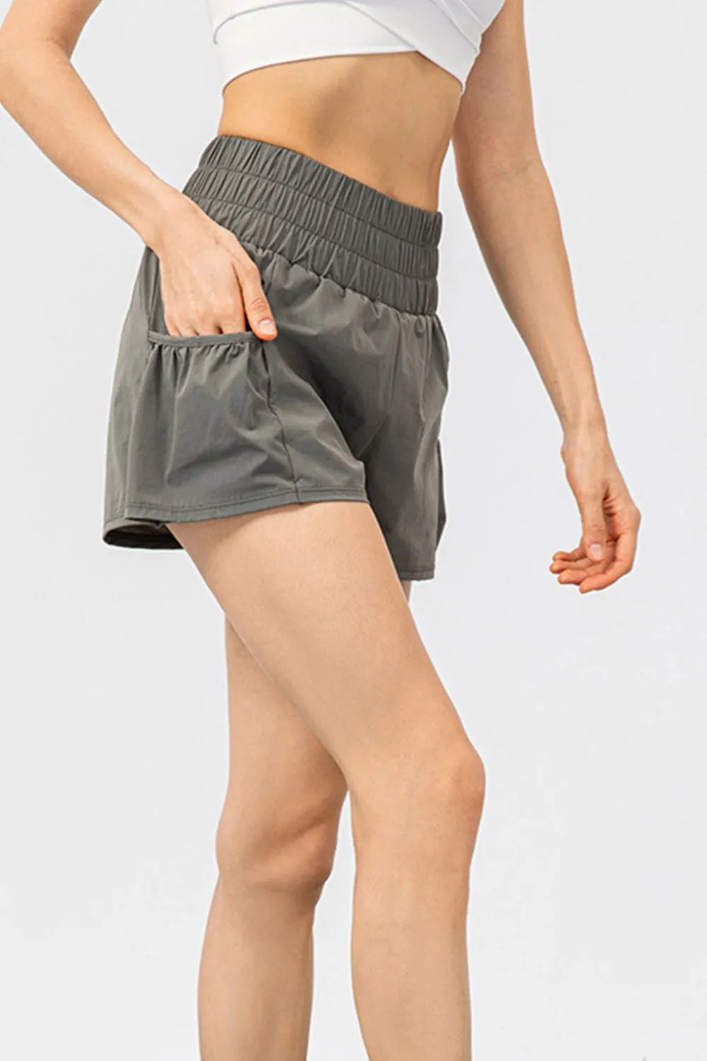 Elastic Waist Pocketed Active Shorts – Trendsi | ClozArt