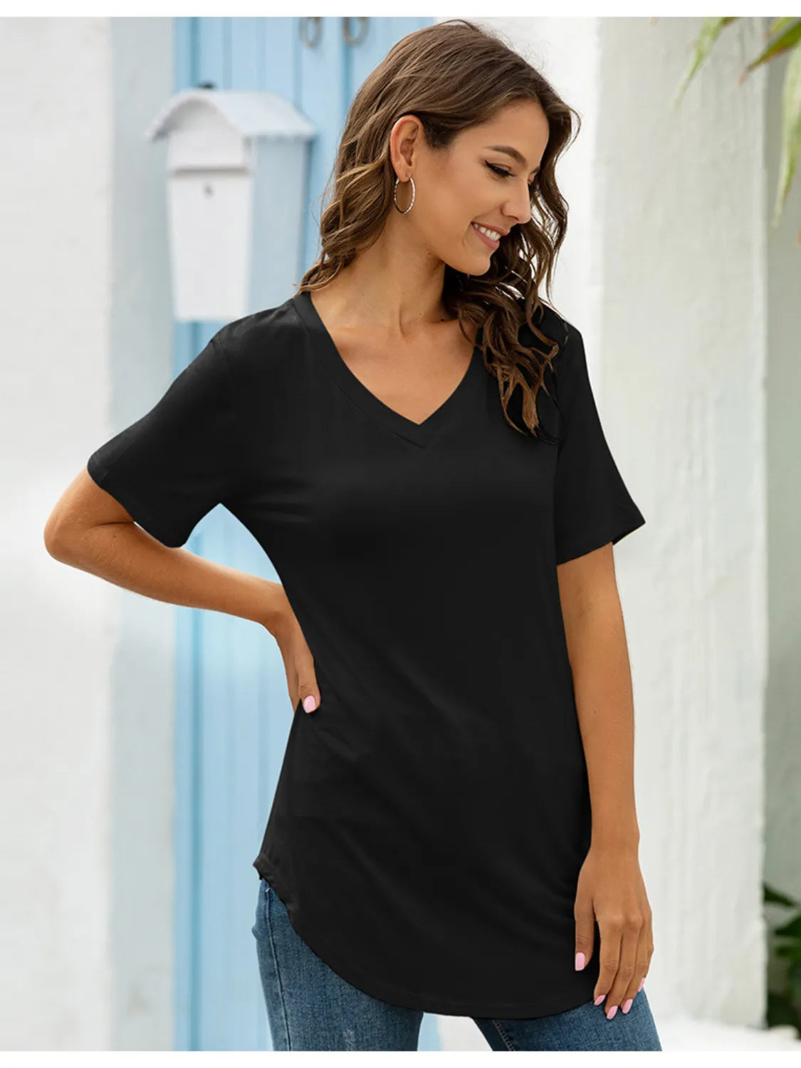 Full Size Solid V-Neck Short Sleeve T-Shirt Plus Size – Trendsi | ClozArt