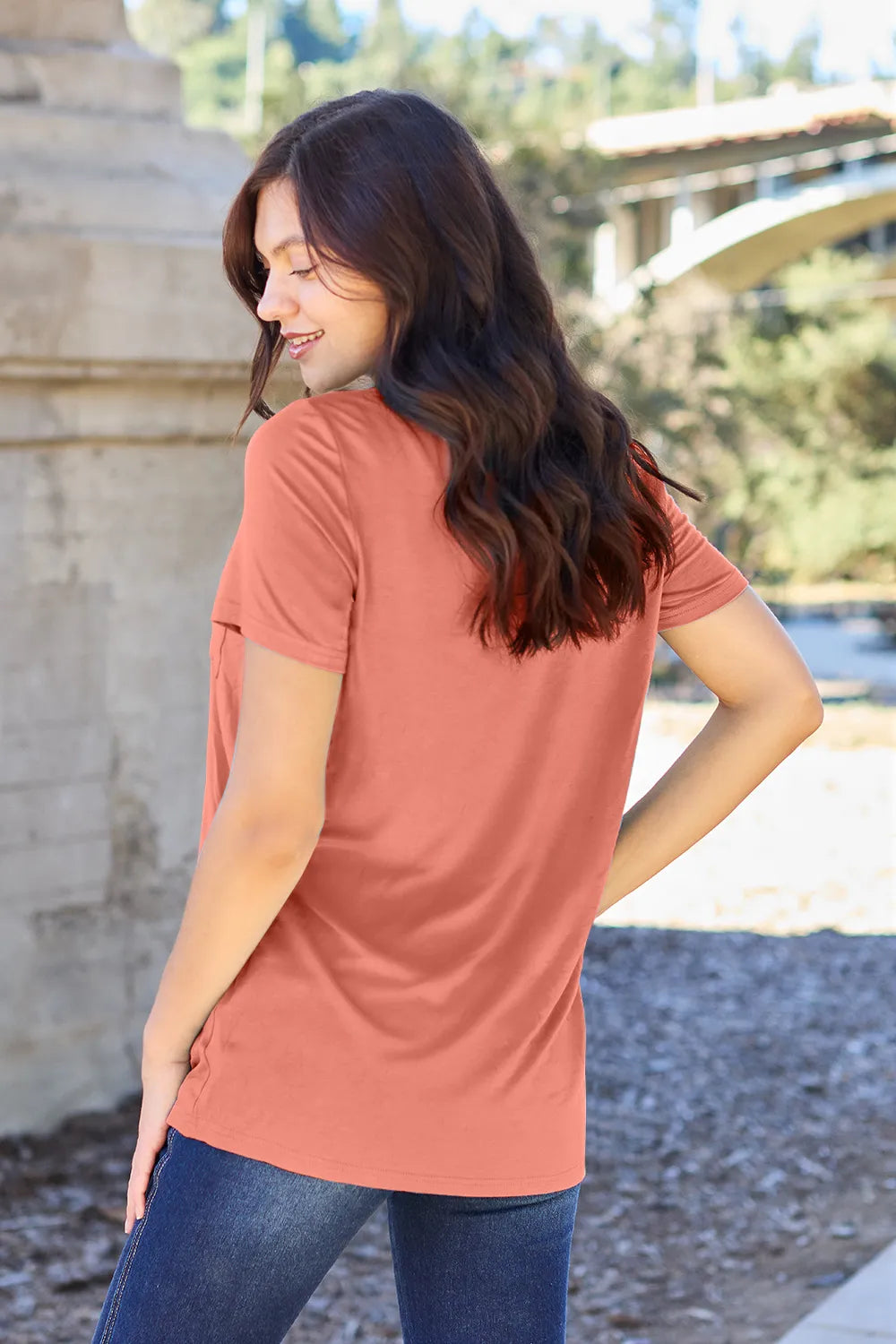 Basic Bae Bamboo Full Size V-Neck Short Sleeve T-Shirt – Trendsi | ClozArt