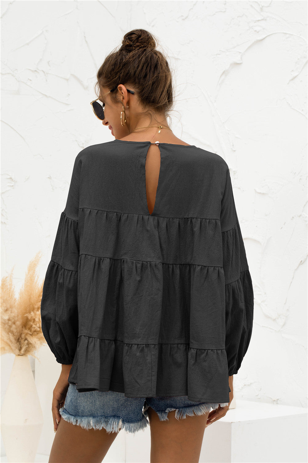 Round Neck Bubble Sleeve Tiered Blouse – Trendsi | ClozArt