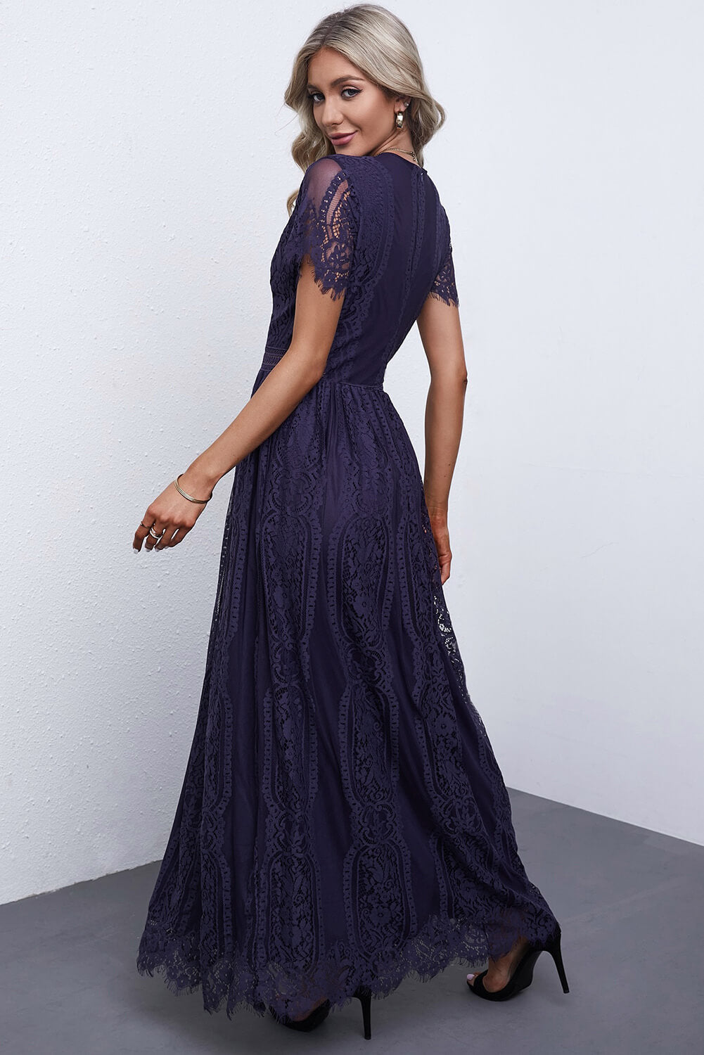 Scalloped Trim Lace Plunge Dress – Trendsi | ClozArt