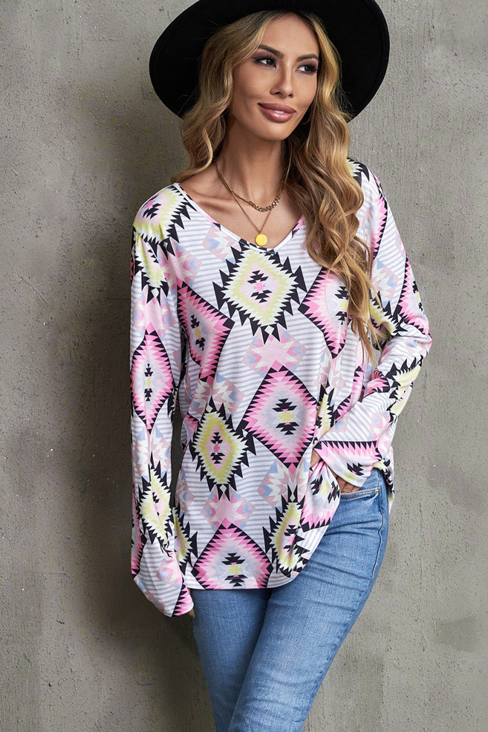 Geometric V-Neck Long Sleeve T-Shirt – Trendsi | ClozArt